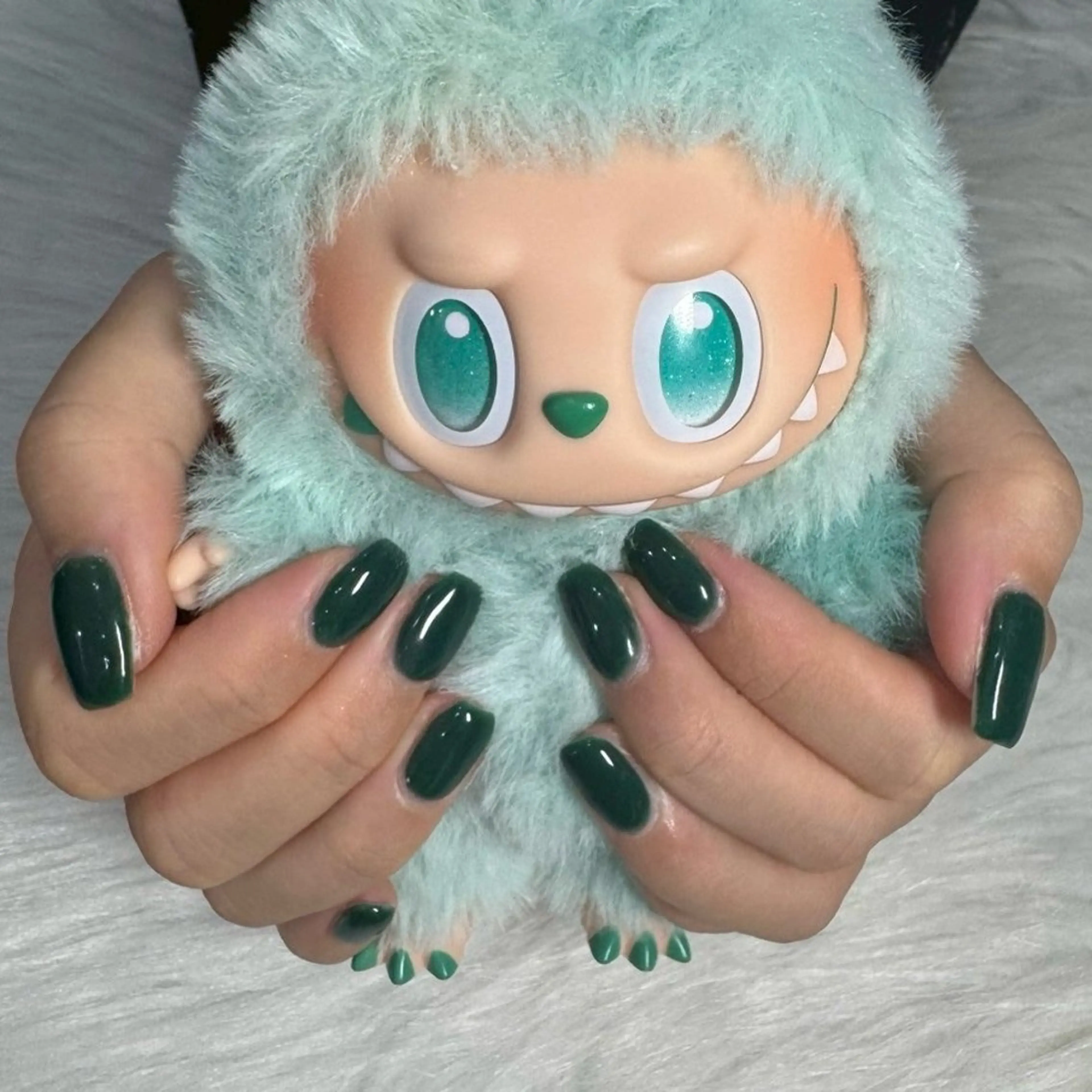 ネイル ハンドネイル LAVISH manaのネイルデザイン