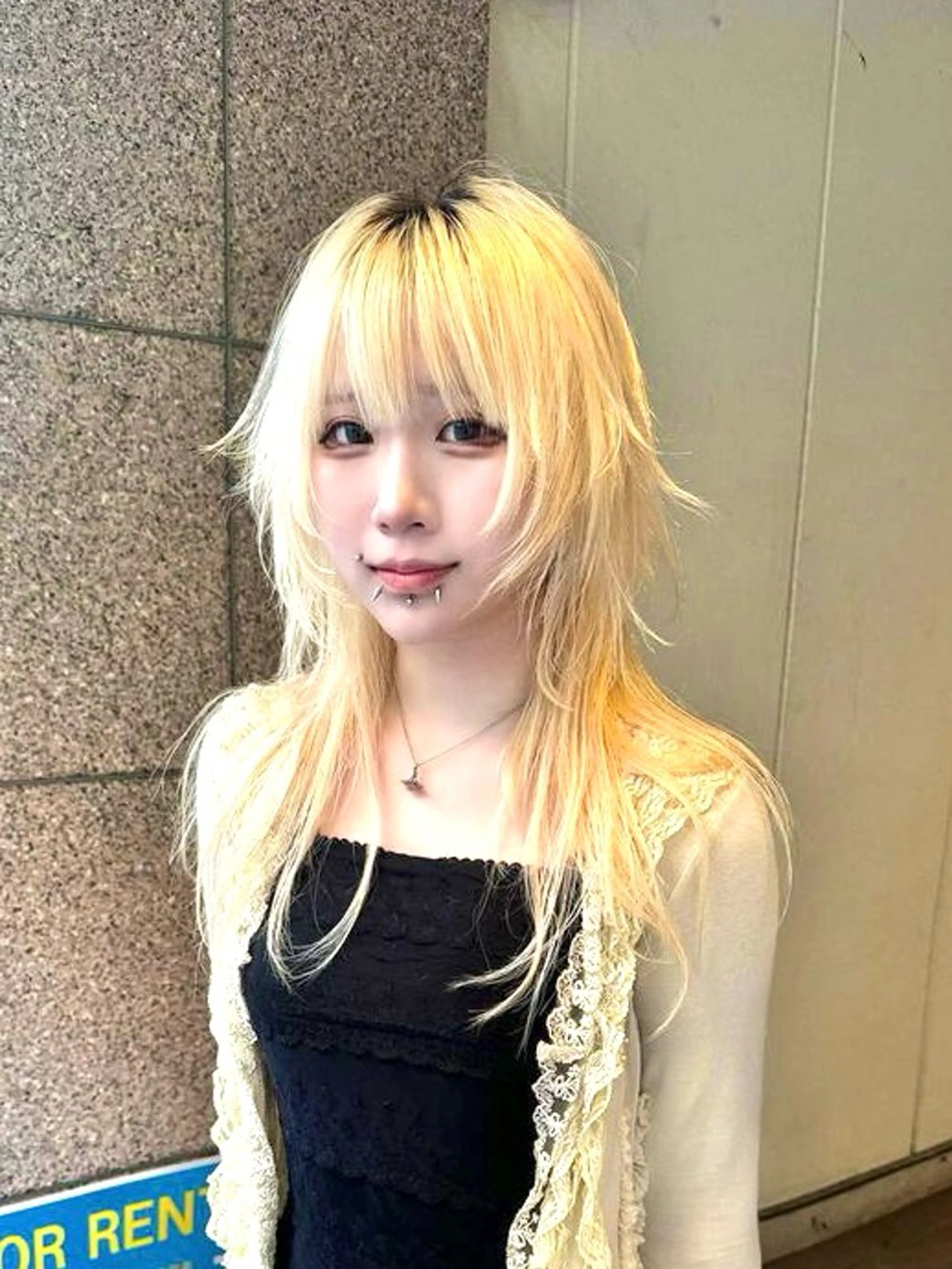 セミロング カラー ハイトーンカラー ハッシュカット レイヤーカット ウルフカット カット ヘアカラー トリートメント ハイトーン/レイヤー /ウルフ⭐️永田⭐️のヘアスタイル