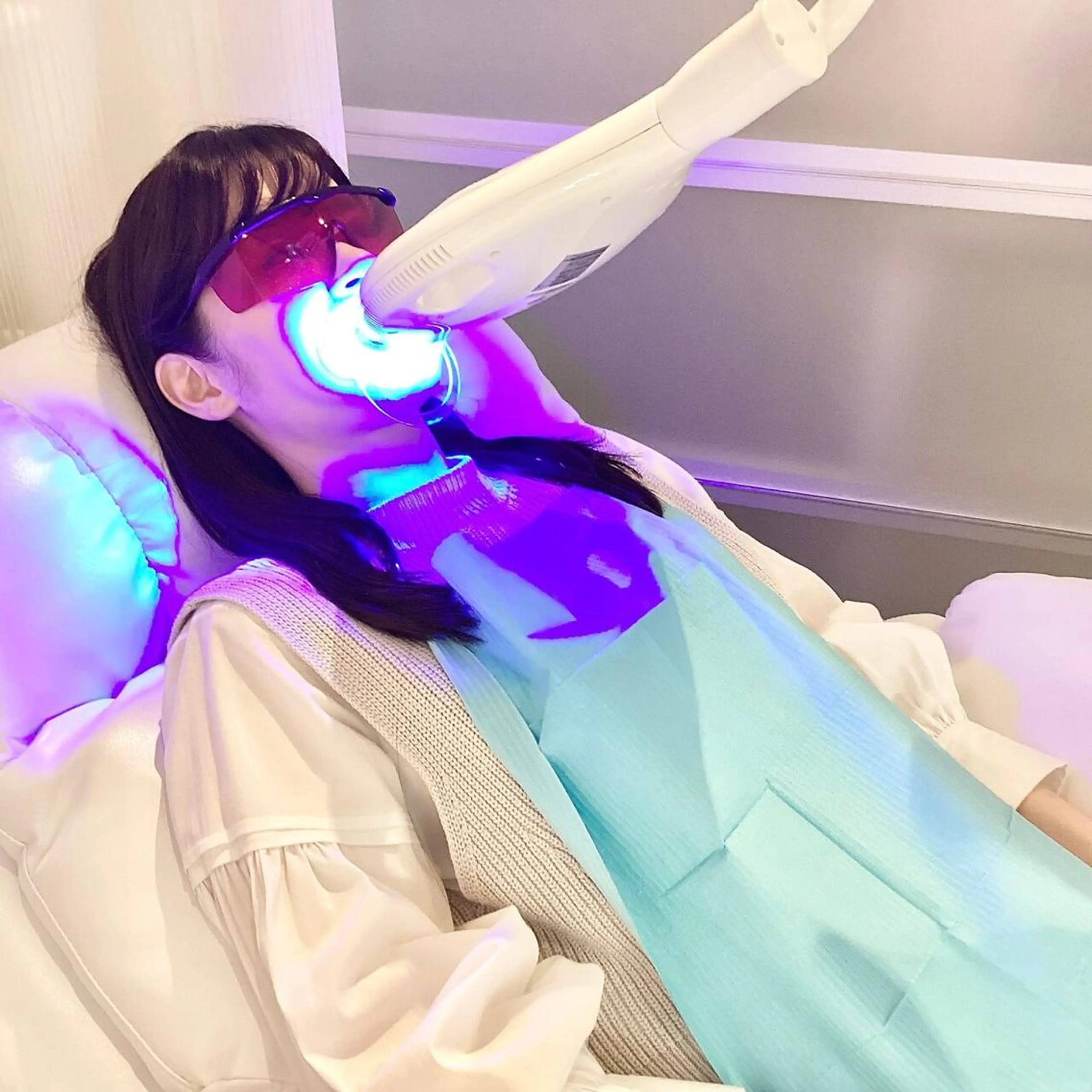 【白さを実感♪】スタンダードホワイトニング 8分照射×3回。短時間で白さの違いをどんどん実感頂ける基本プラン。の写真