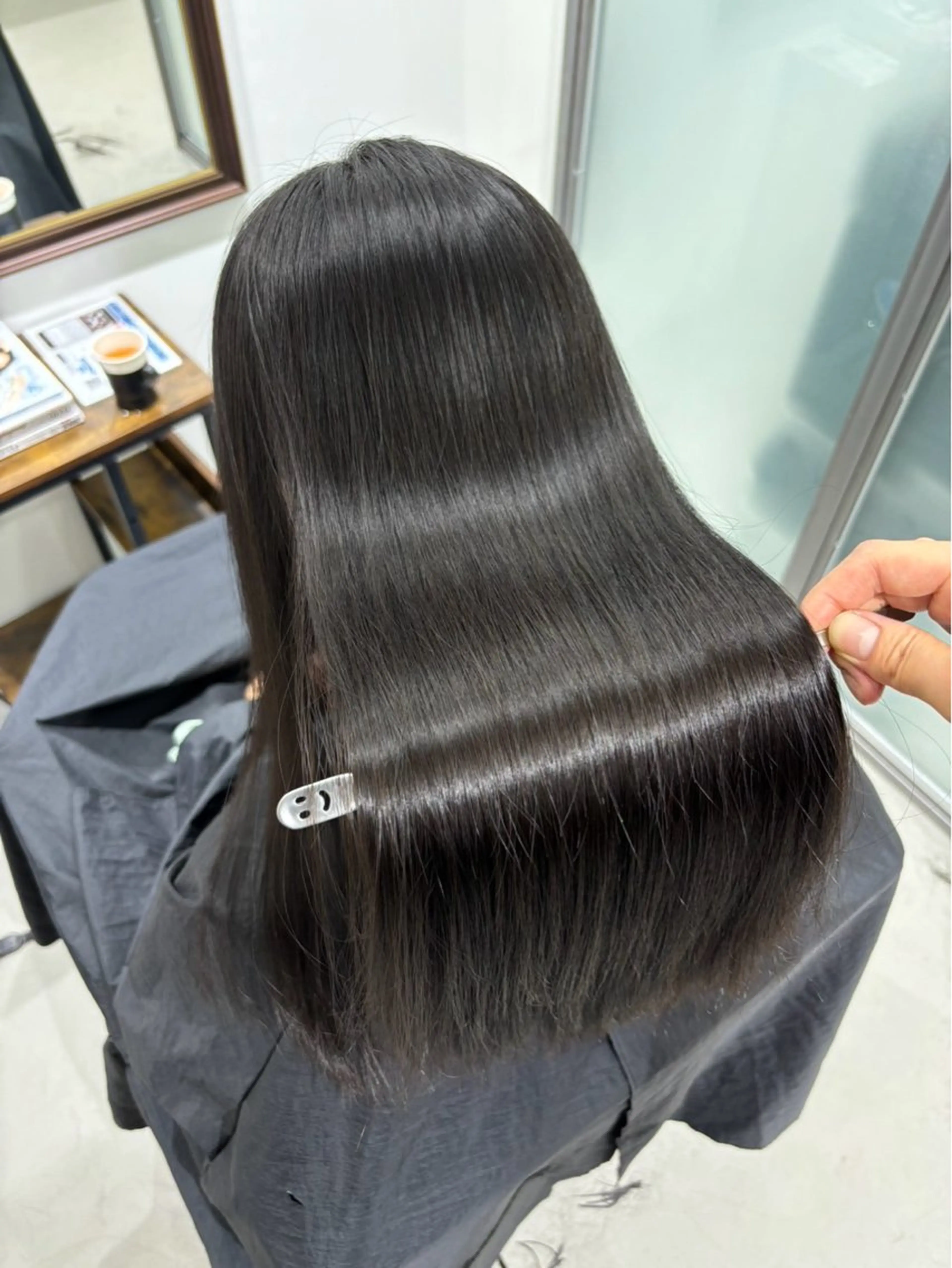 【学生限定】インスタ投稿用モデル料金！乾かすだけで艶髪に✨美髪矯正+カット+質感トリートメントの写真