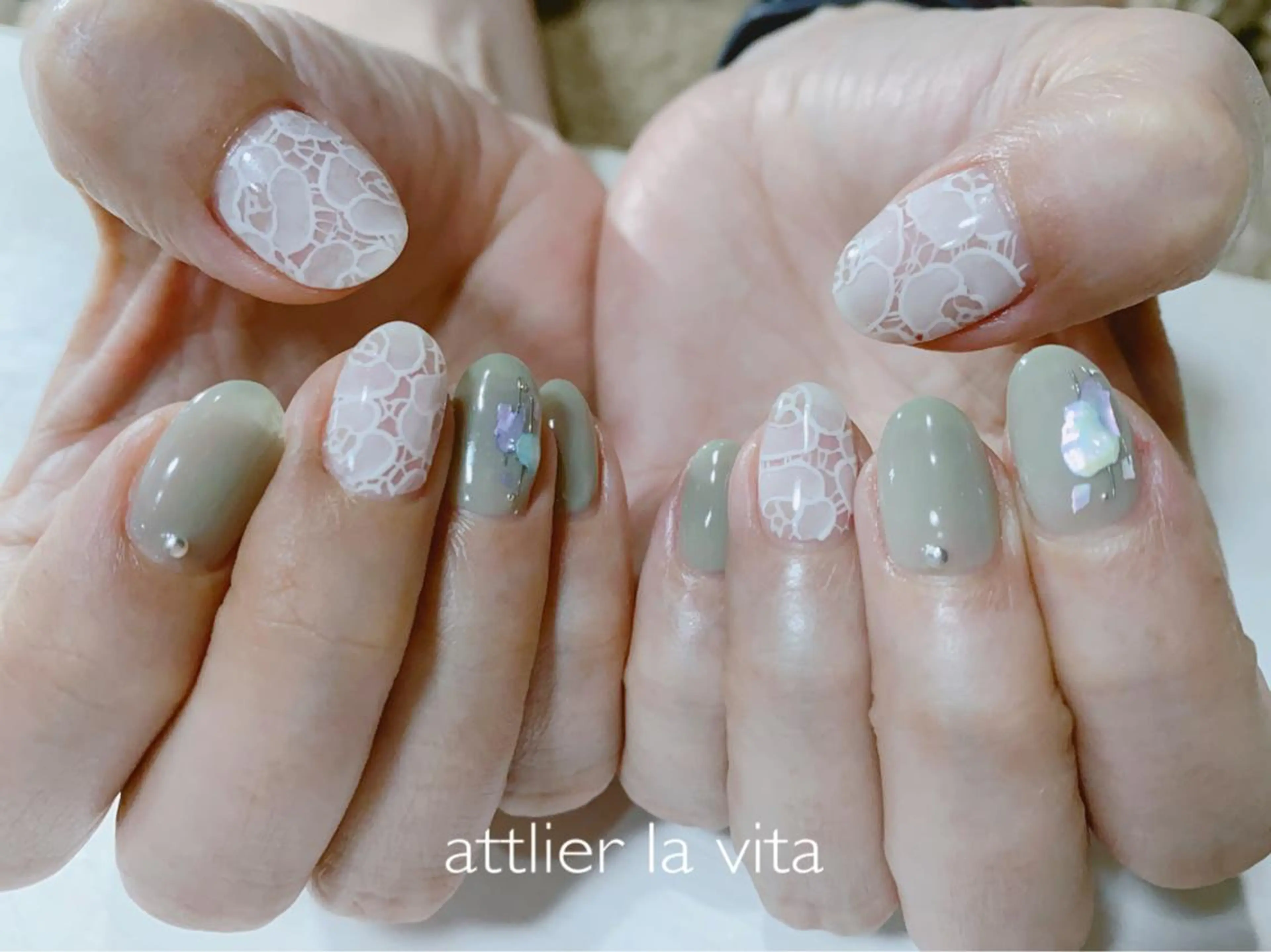 ネイル アートネイル レース ハンドネイル atelier la vita所属・lavita. mimuraのネイルデザイン