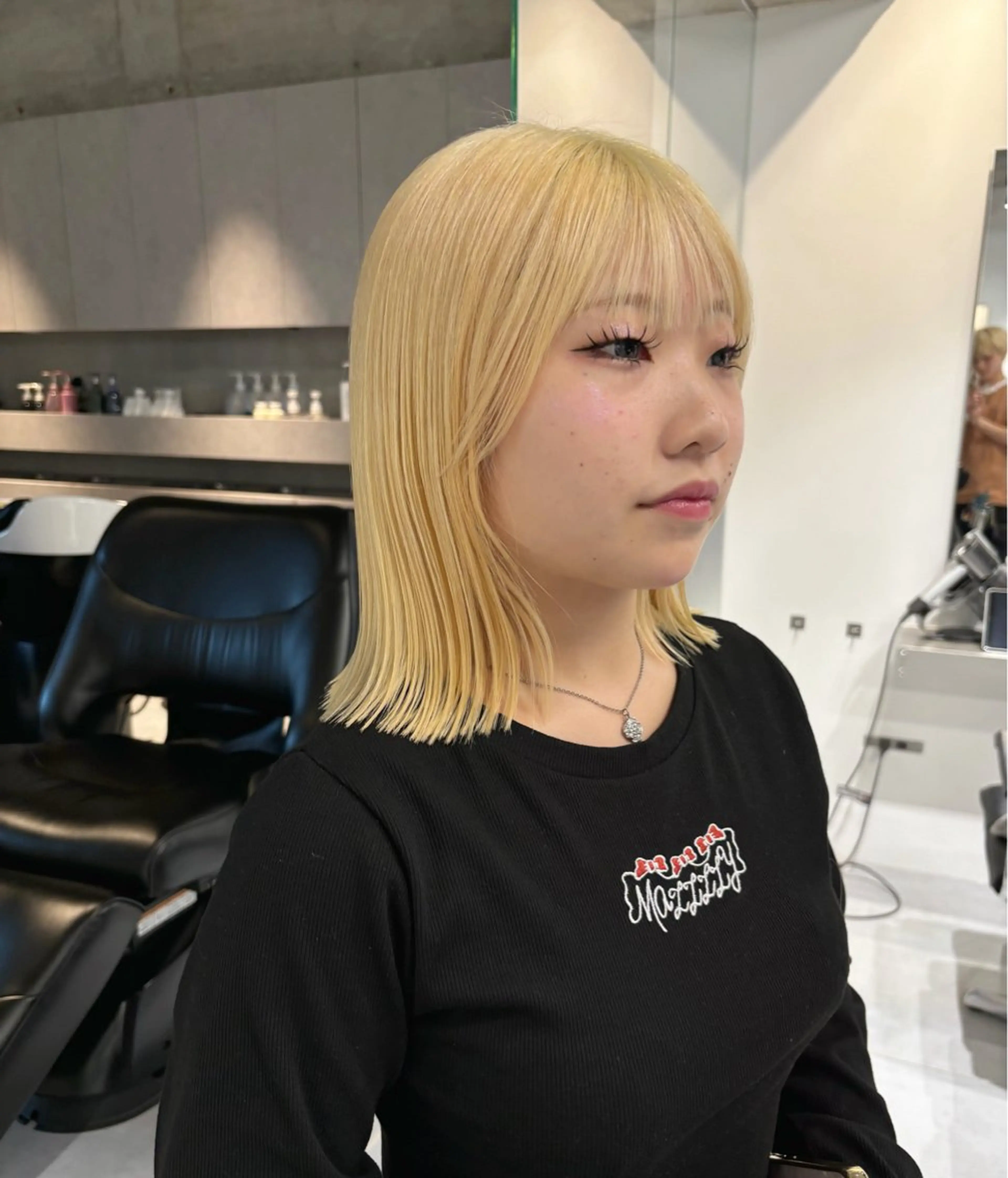 ミディアム ボブ Qin share salon 原宿店所属・🫧艶ハイトーン 特化🫧ライヤのヘアスタイル