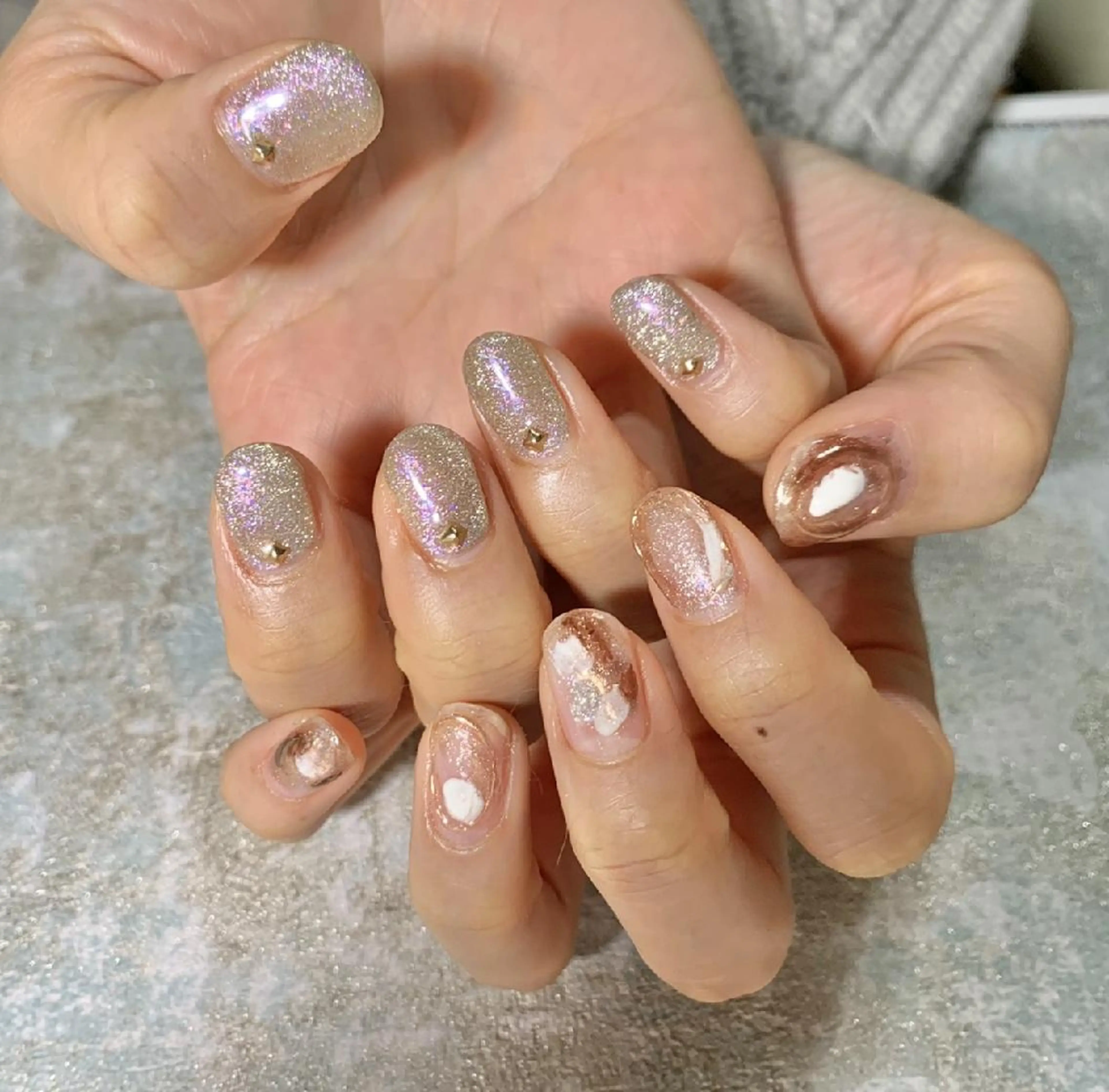 ネイル マグネットネイル 持ち込み ニュアンスネイル Eden ♾️のネイルデザイン