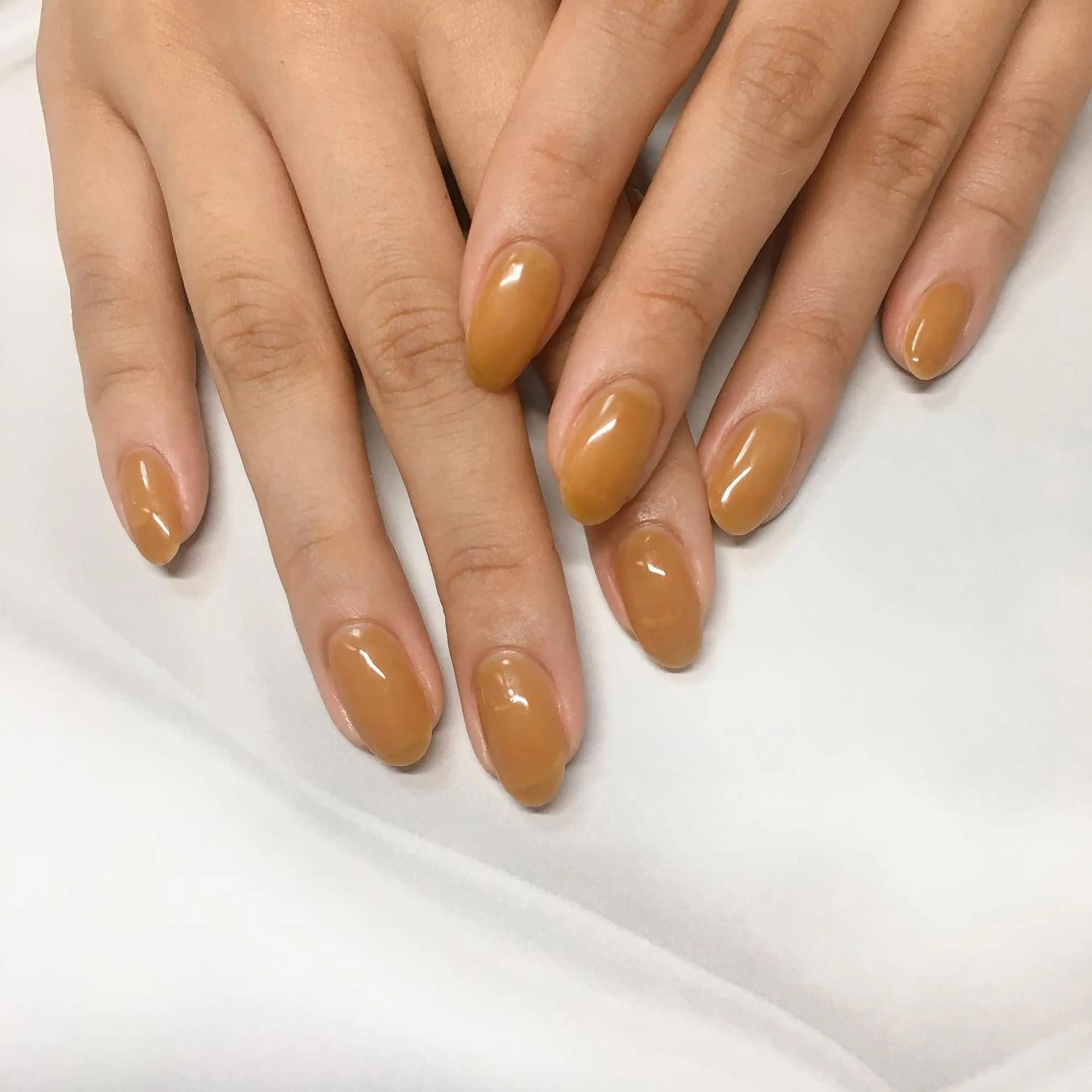 ネイル ゴールド 黄色 ハンドネイル nailsalon Asryのネイルデザイン