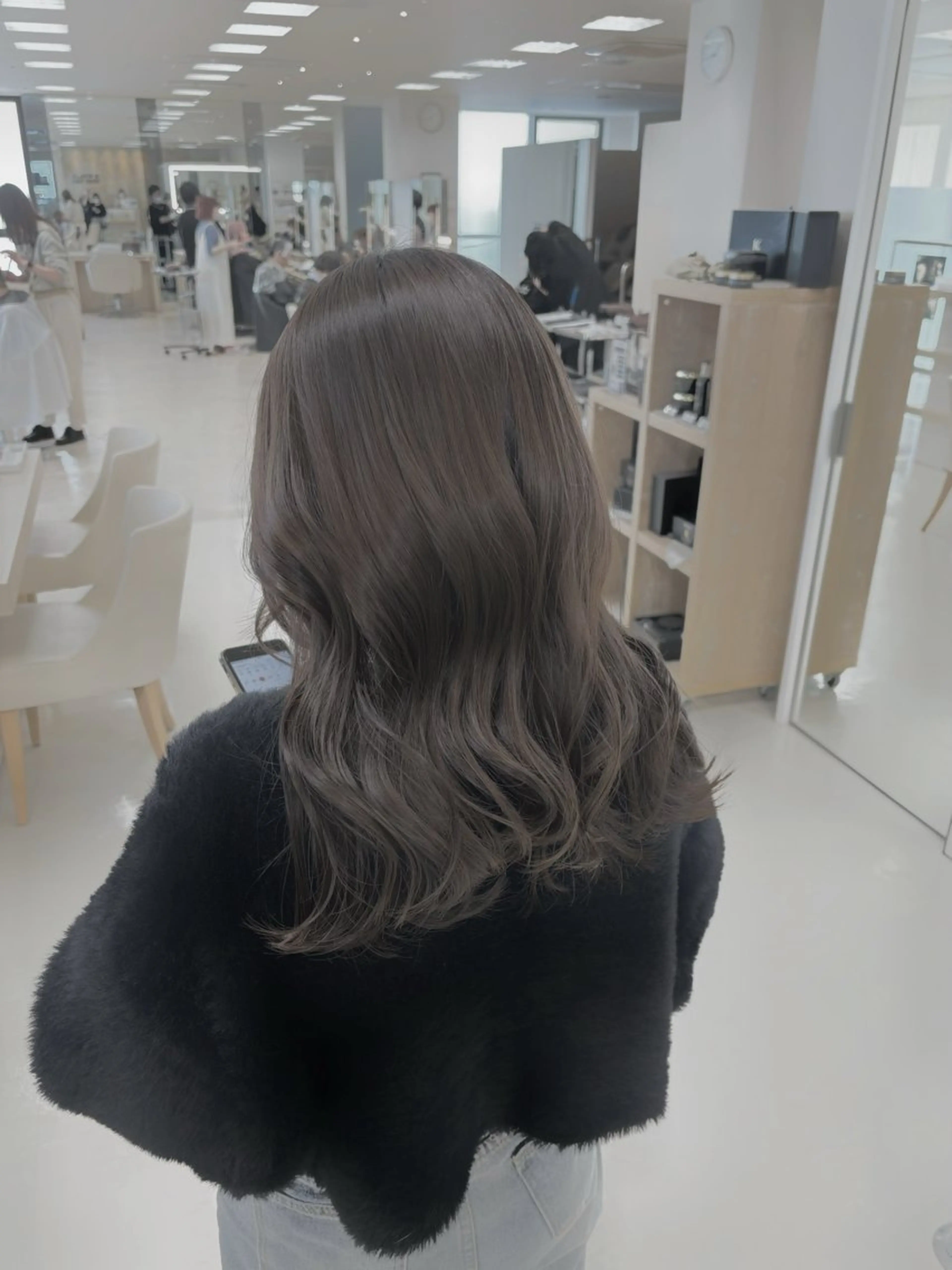 セミロング ヘアカラー 推し活/韓国/ブリー チカラーminamiのヘアスタイル