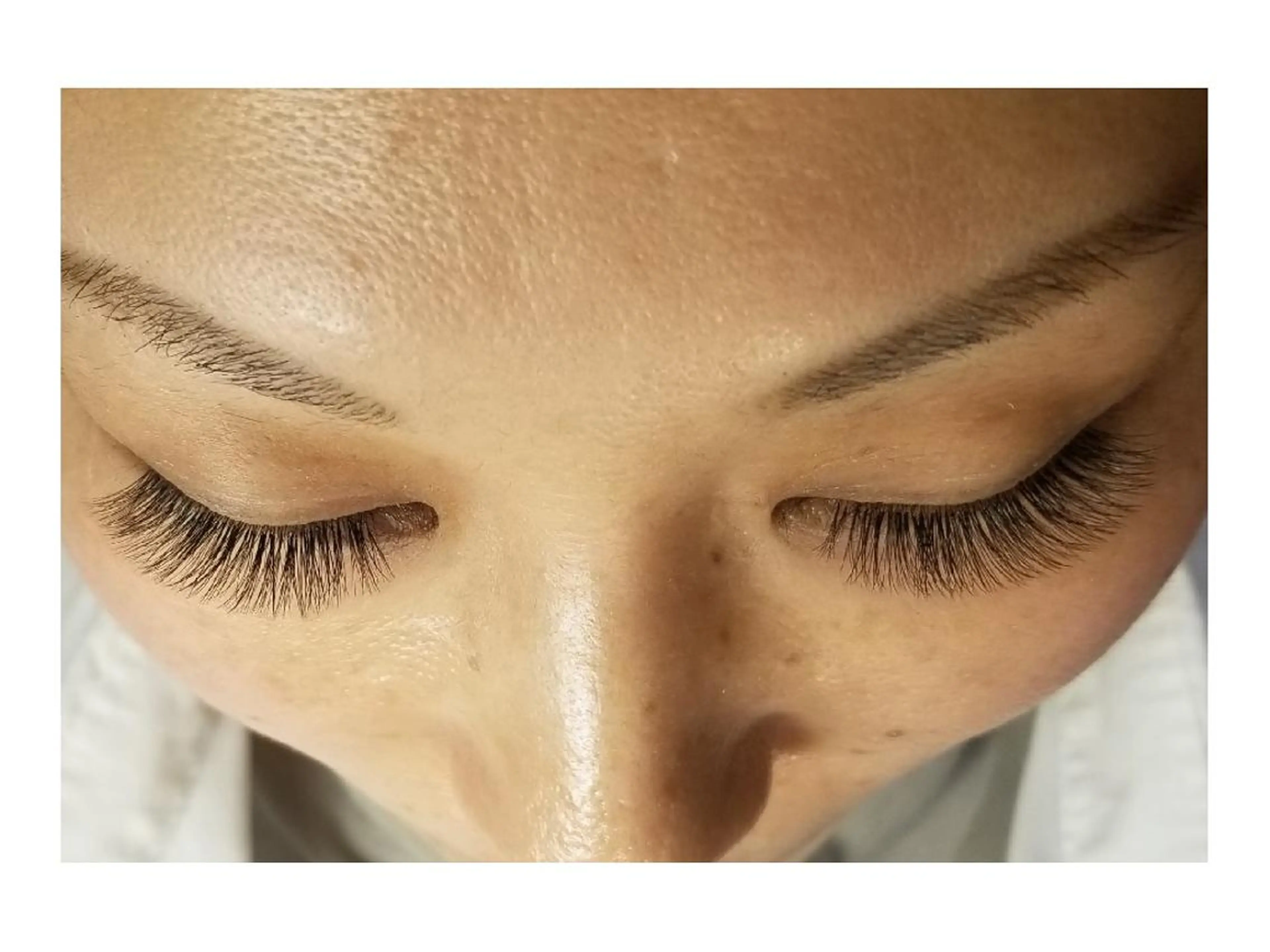 マツエク・マツパ ボリュームラッシュ マツエク U_la所属・U_la [ウーラ] 片岡の眉毛・アイブロウイメージ