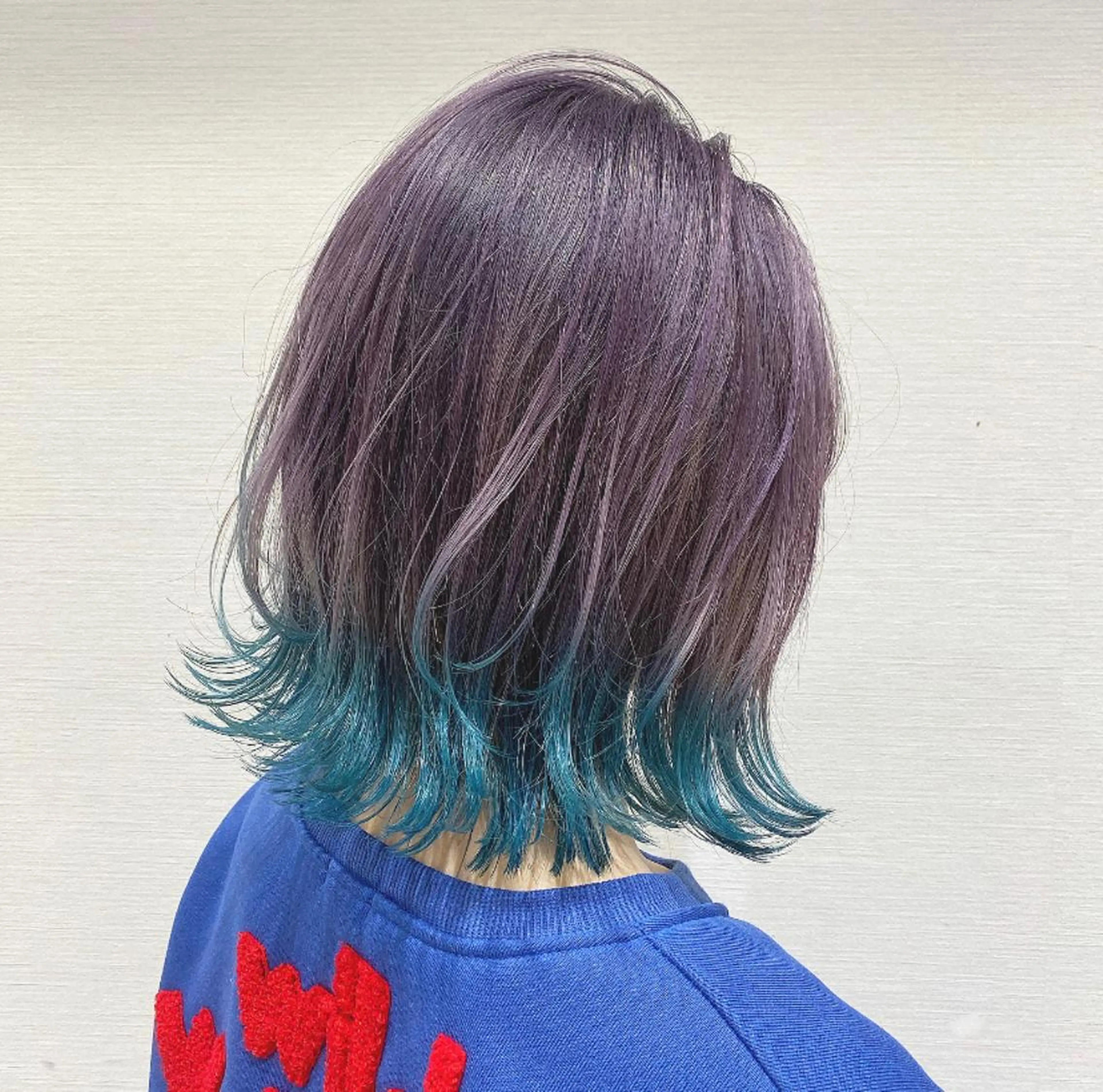 ショート カラー レイヤーカット/ 前髪顔周りカットのヘアスタイル