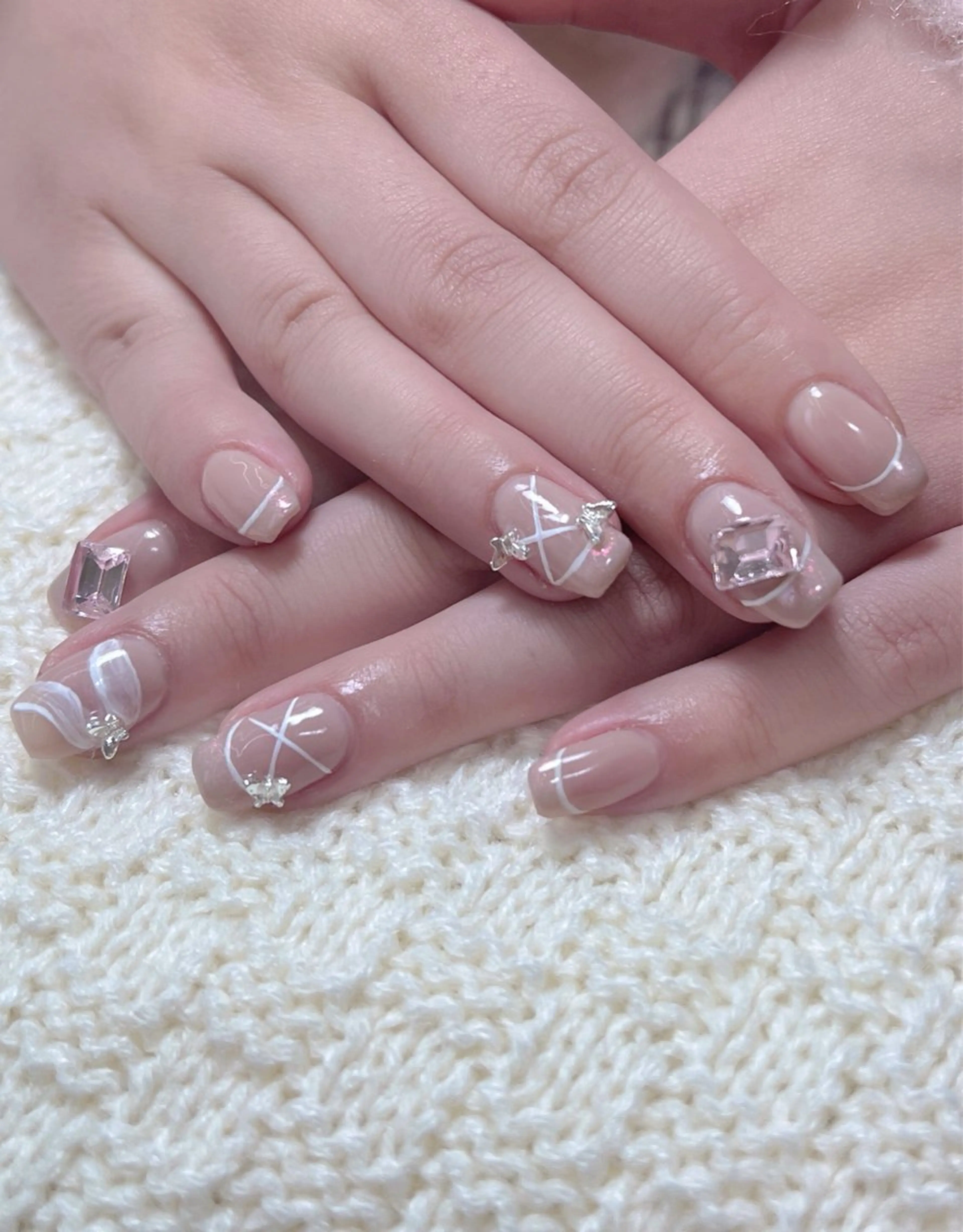 ネイル アートネイル 🦋y y Nail 🤍のネイルデザイン