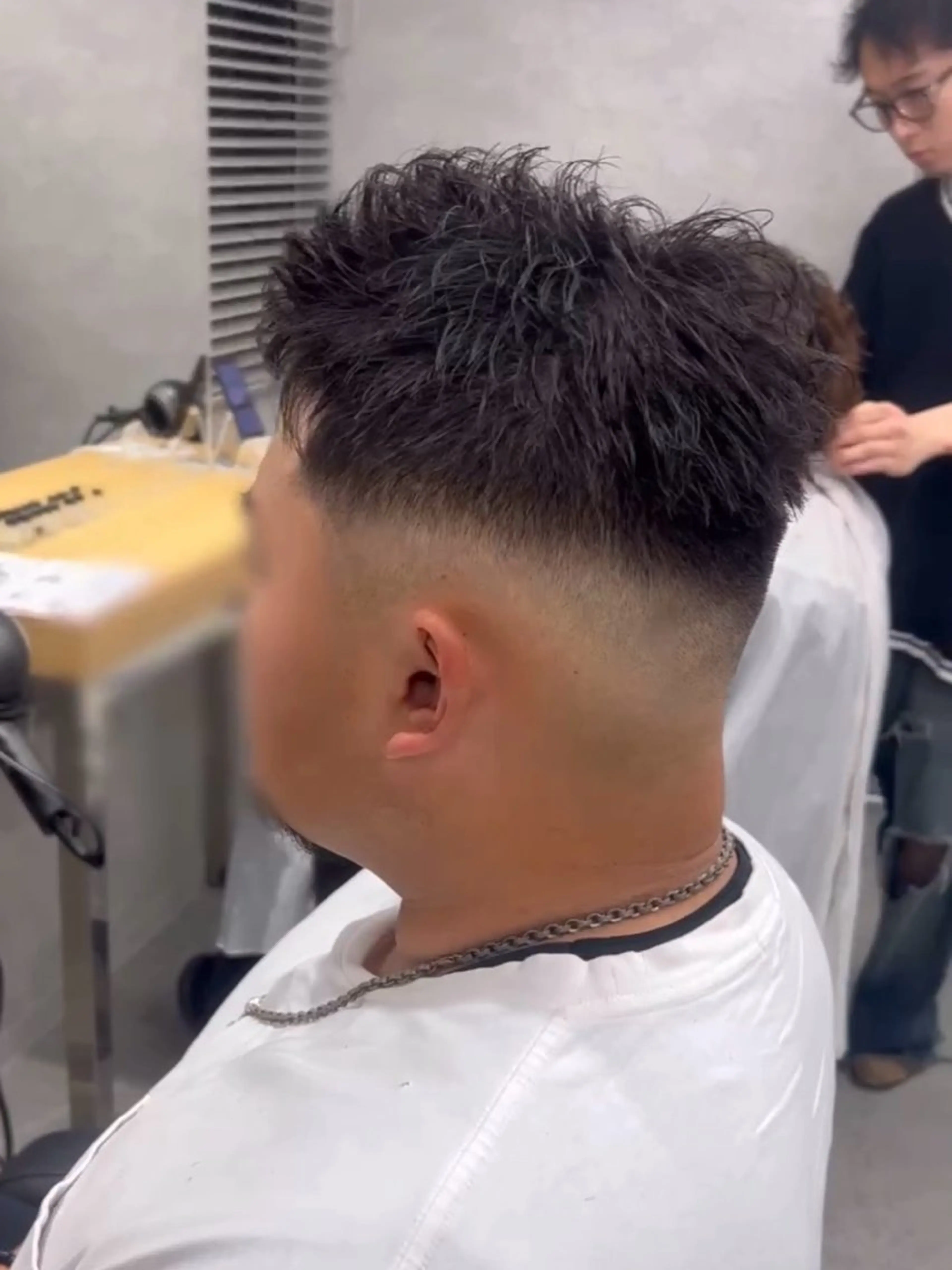 ショート メンズ フェードカット メンズパーマ スキンフェード メンズパーマカット 達人/涼のヘアスタイル