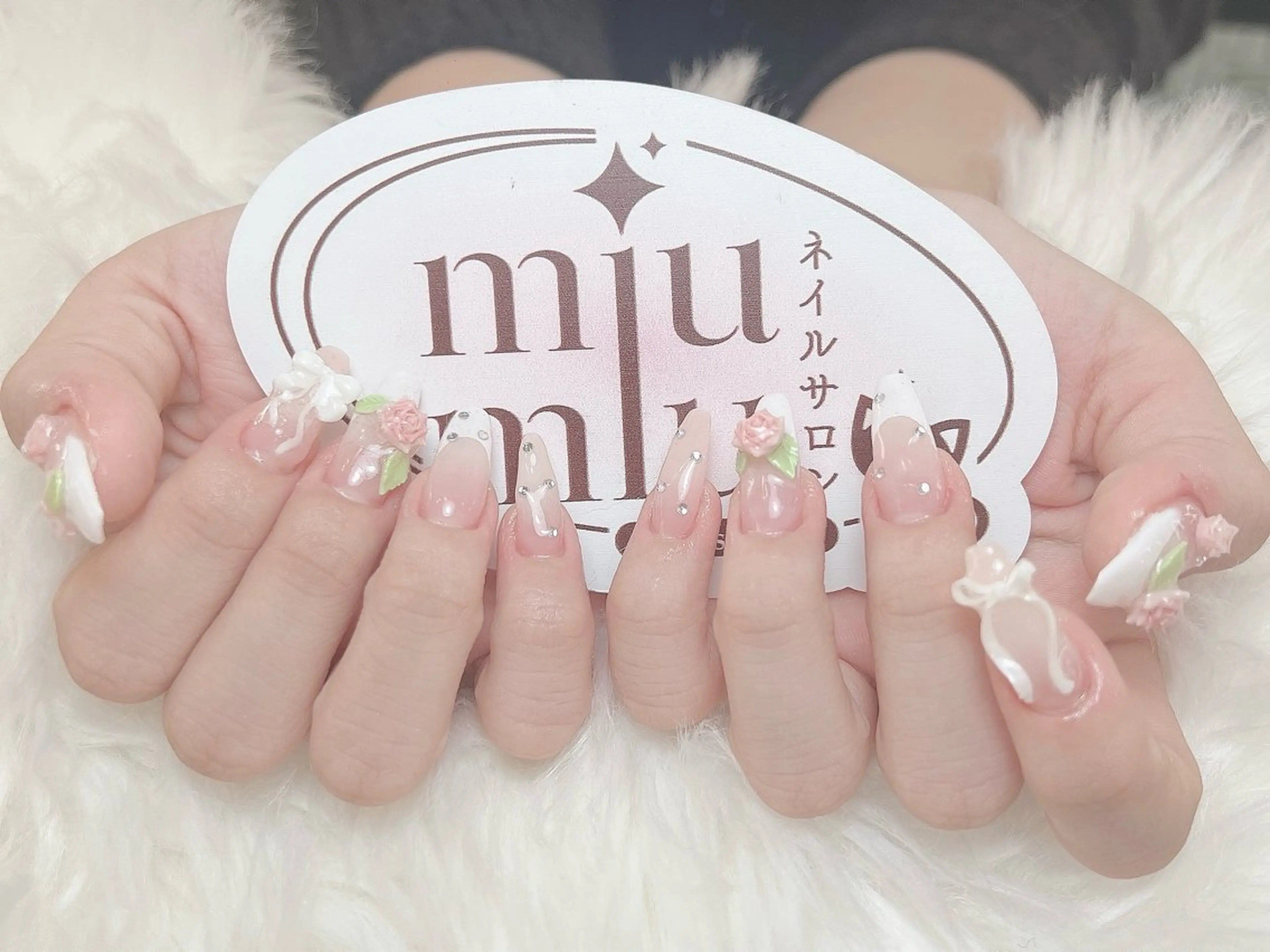 ロング ハンドネイル ハンドケア yu naのネイルデザイン