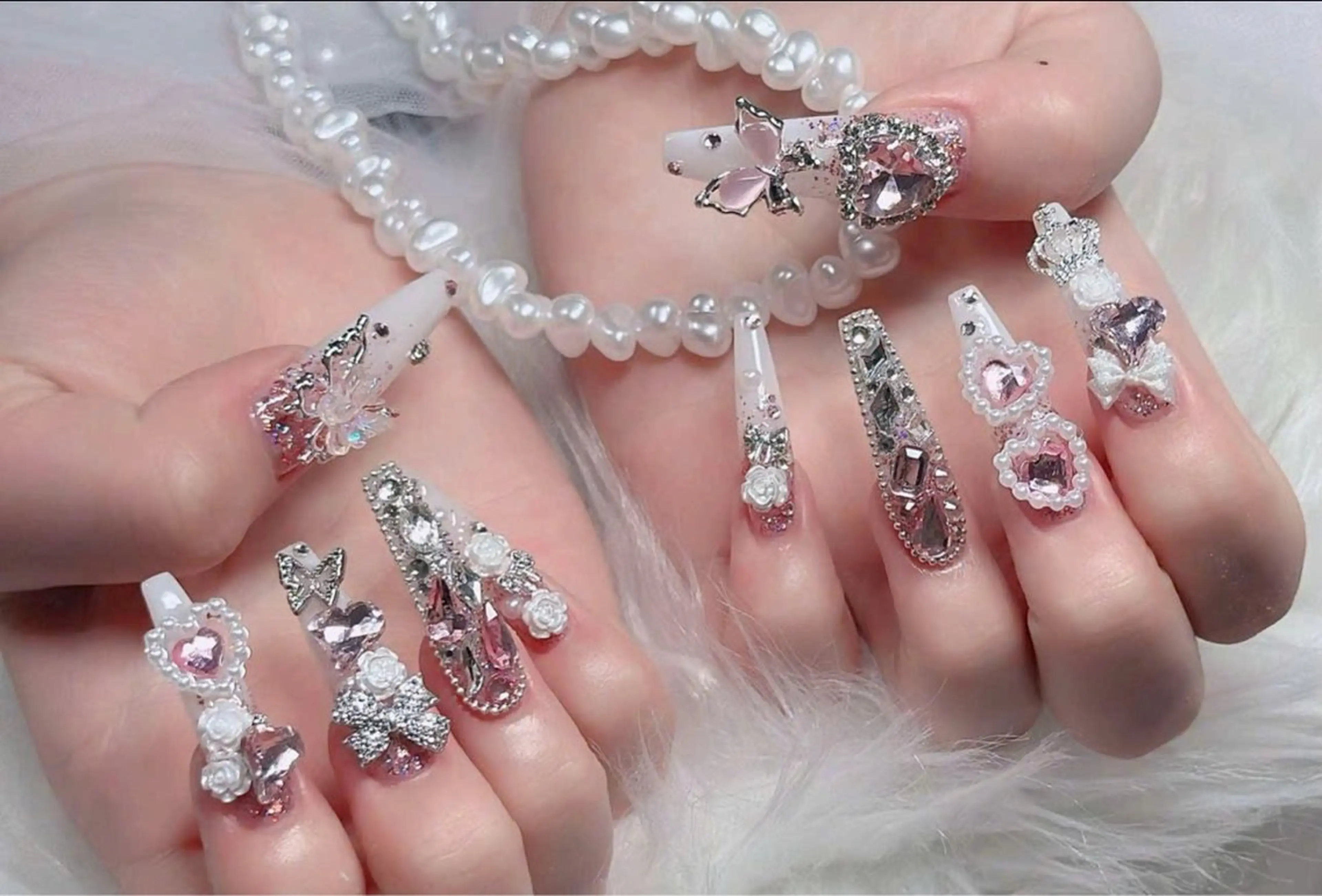 ネイル オーロラネイル フレンチネイル ジェルネイル ハロウィン 韓国ネイル ハンドネイル H.baby Nail Salonのネイルデザイン
