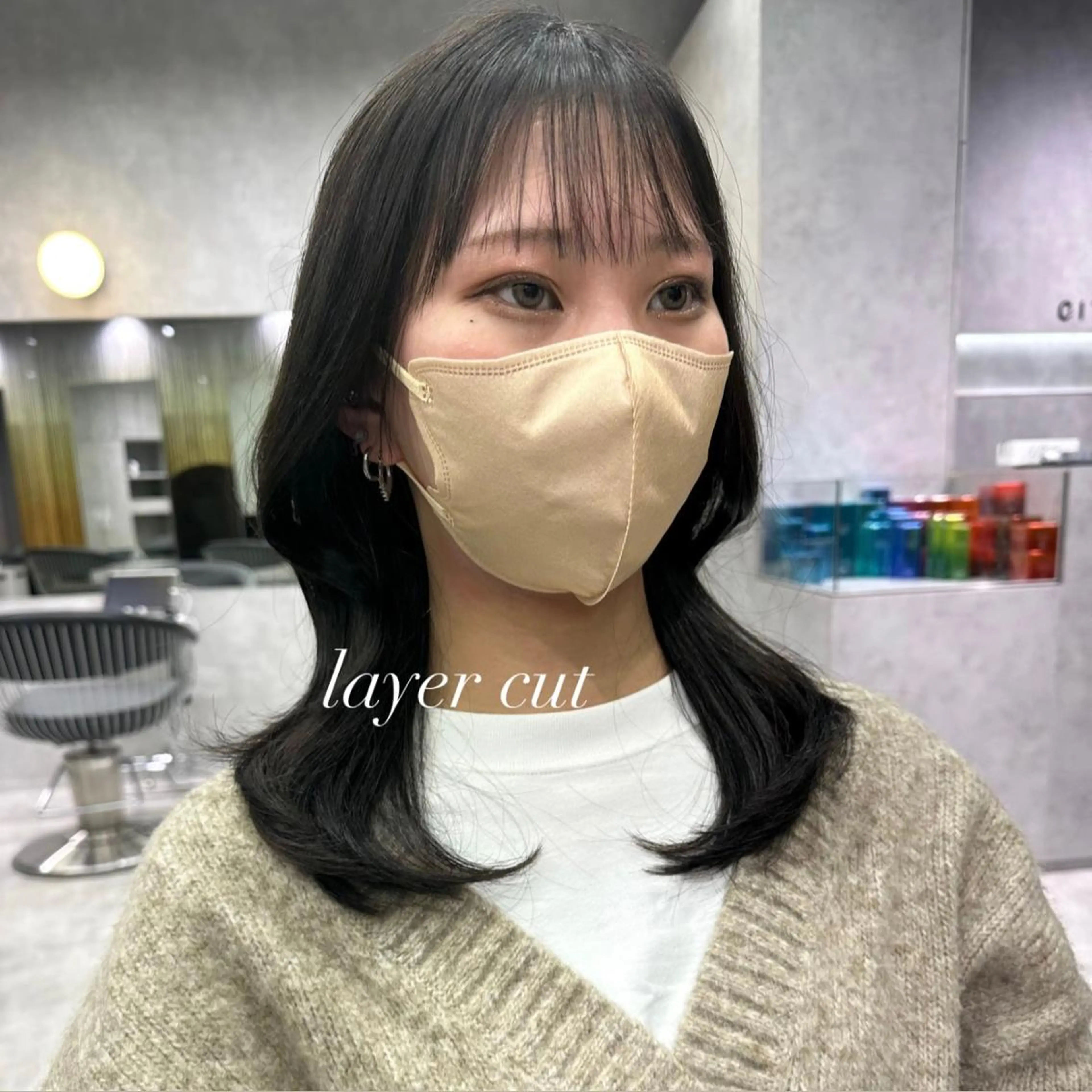 ミディアム カラー くびれヘア DAIKIベージュ 🍂レイヤーカットのヘアスタイル