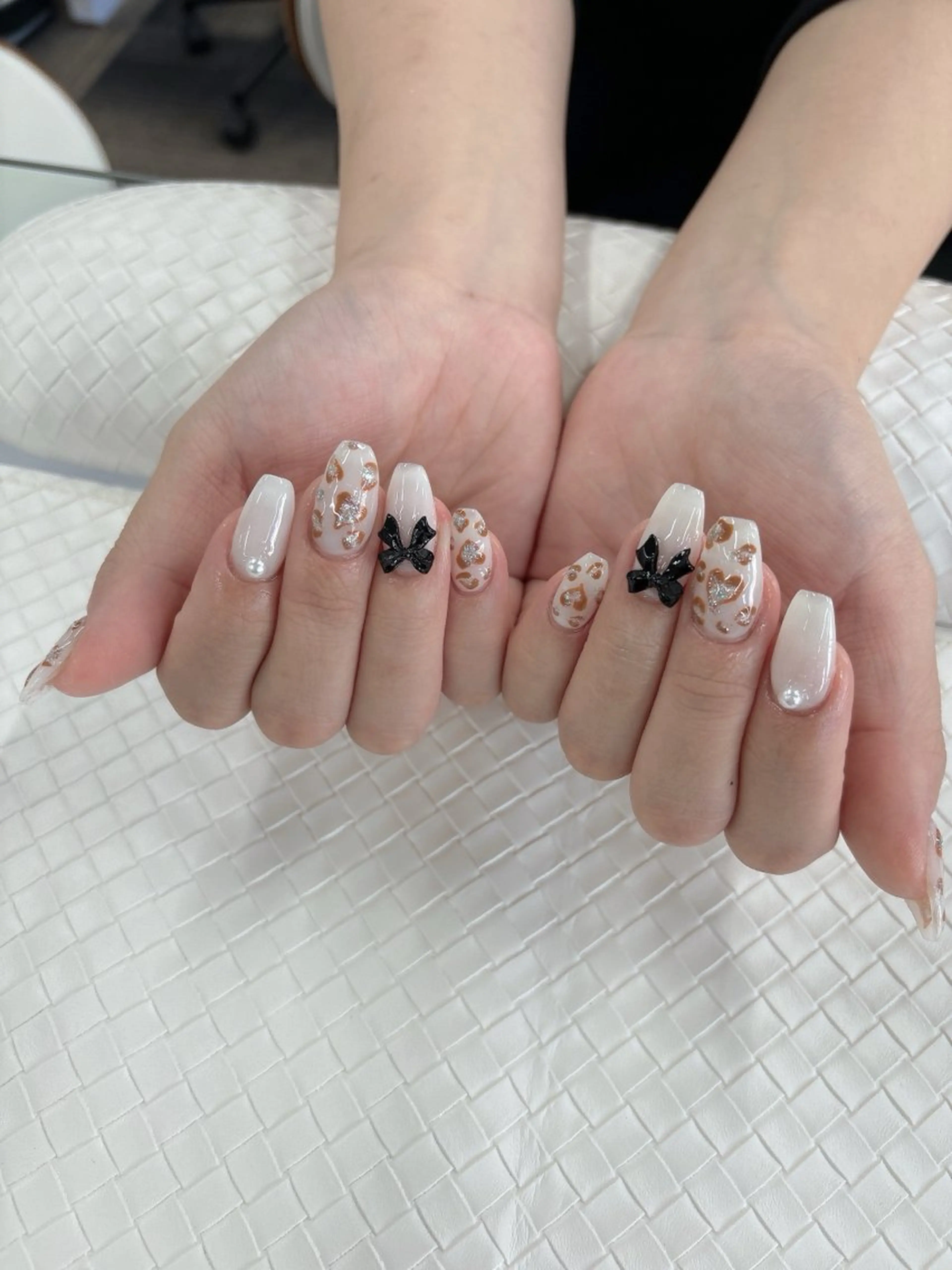 ネイル 長さ出し フットネイル フレンチネイル ジェルネイル ガーリー ハンドネイル NYネイルサロン 千葉中央店のネイルデザイン