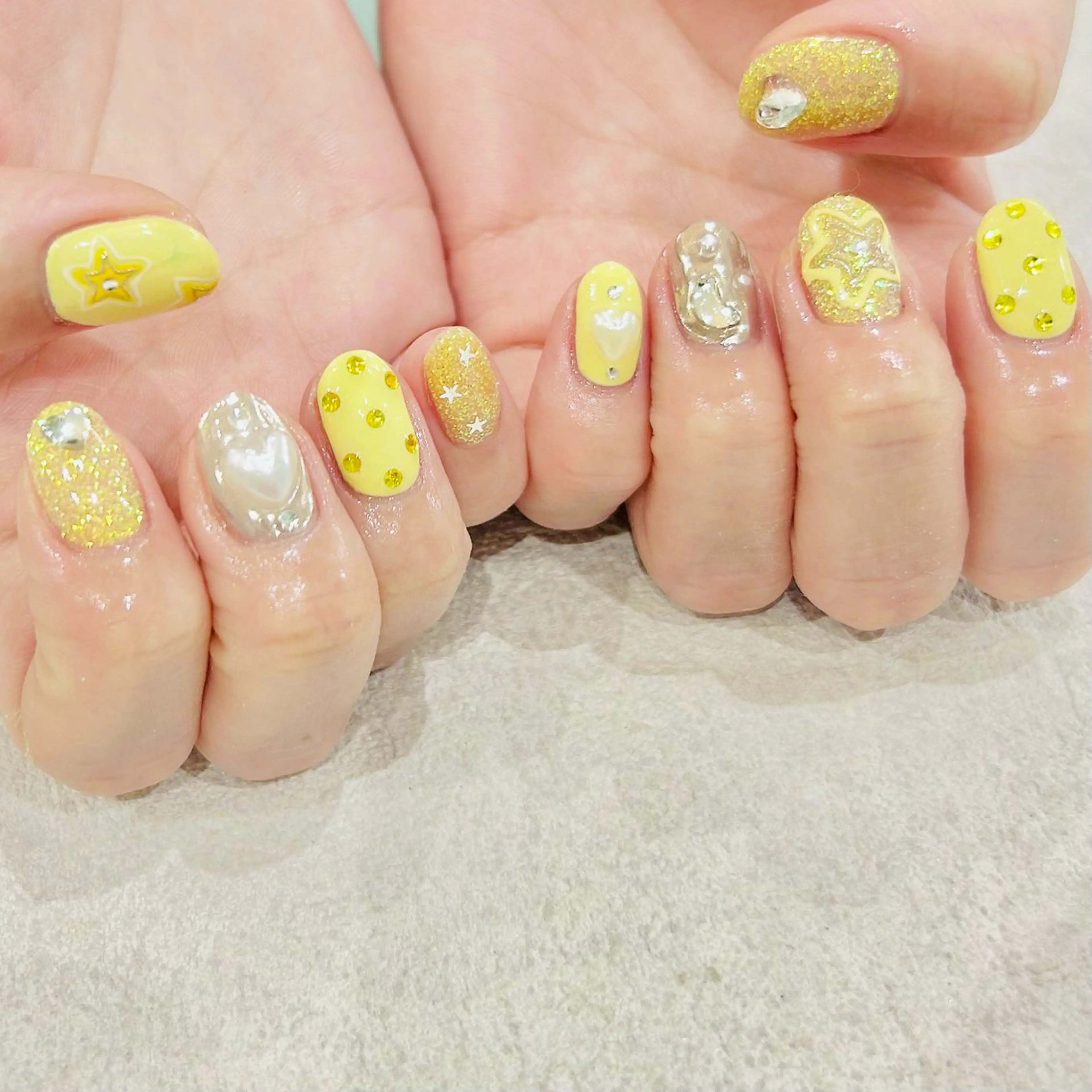 ネイル ジェルネイル パラジェル ストーンネイル ハンドネイル muum_nail 新宿2分 三丁目1分のネイルデザイン