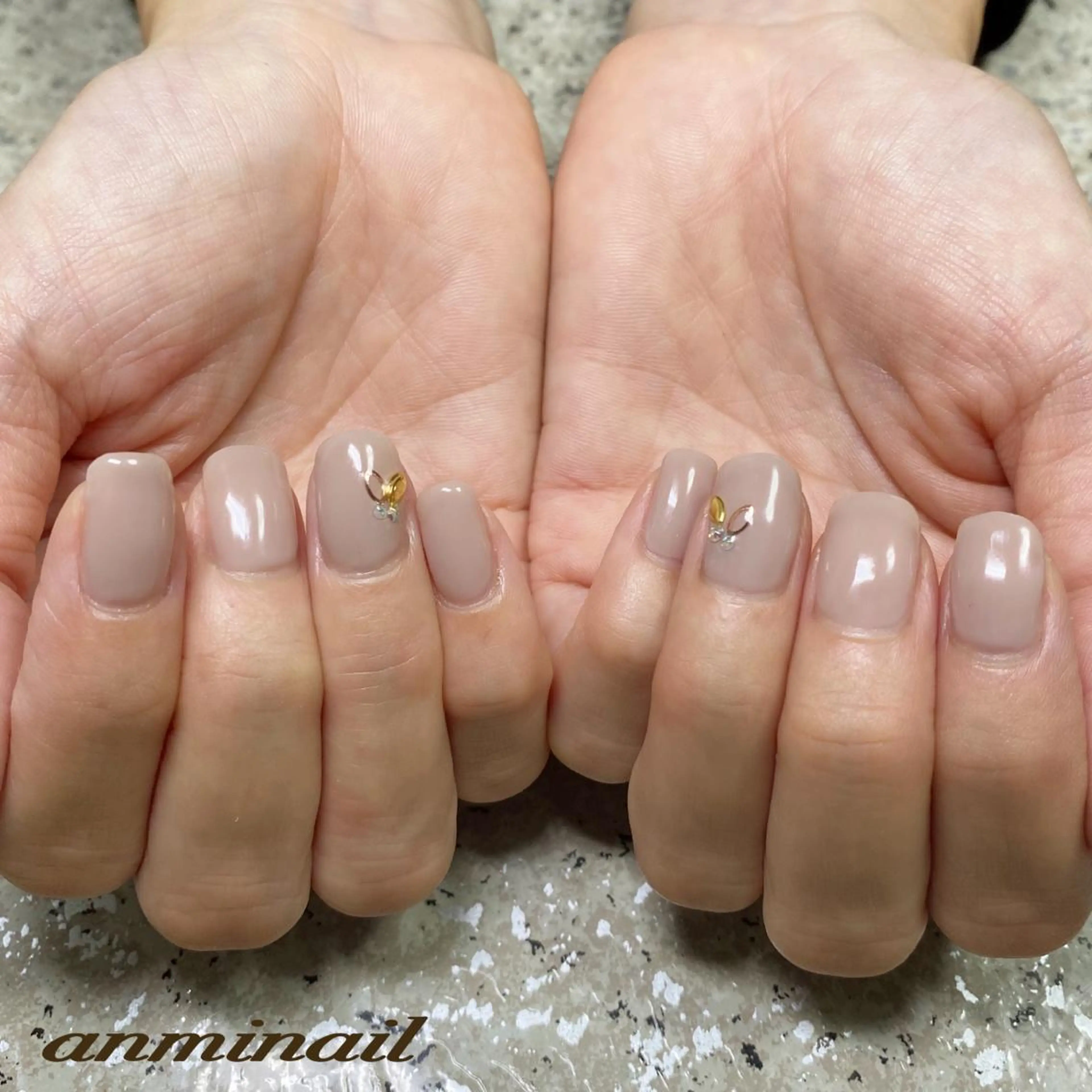 ミディアム ネイル ハンドネイル 野宮 和美のネイルデザイン