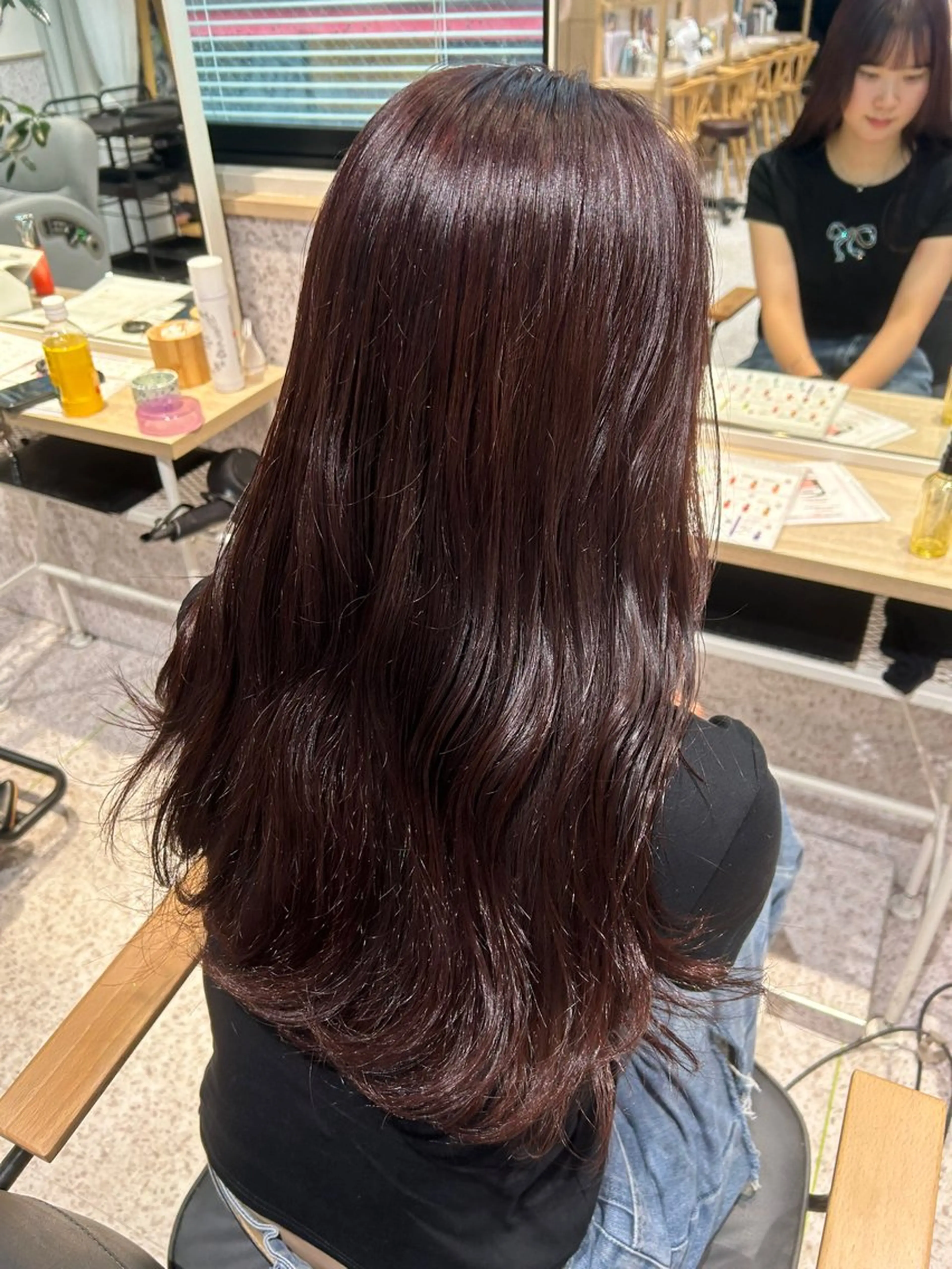 カラー ダブルカラー イヤリングカラー ハイトーンカラー インナーカラー 髪質改善 ヘアカラー ♡ハイトーン★ ネイル/しの♡のヘアスタイル