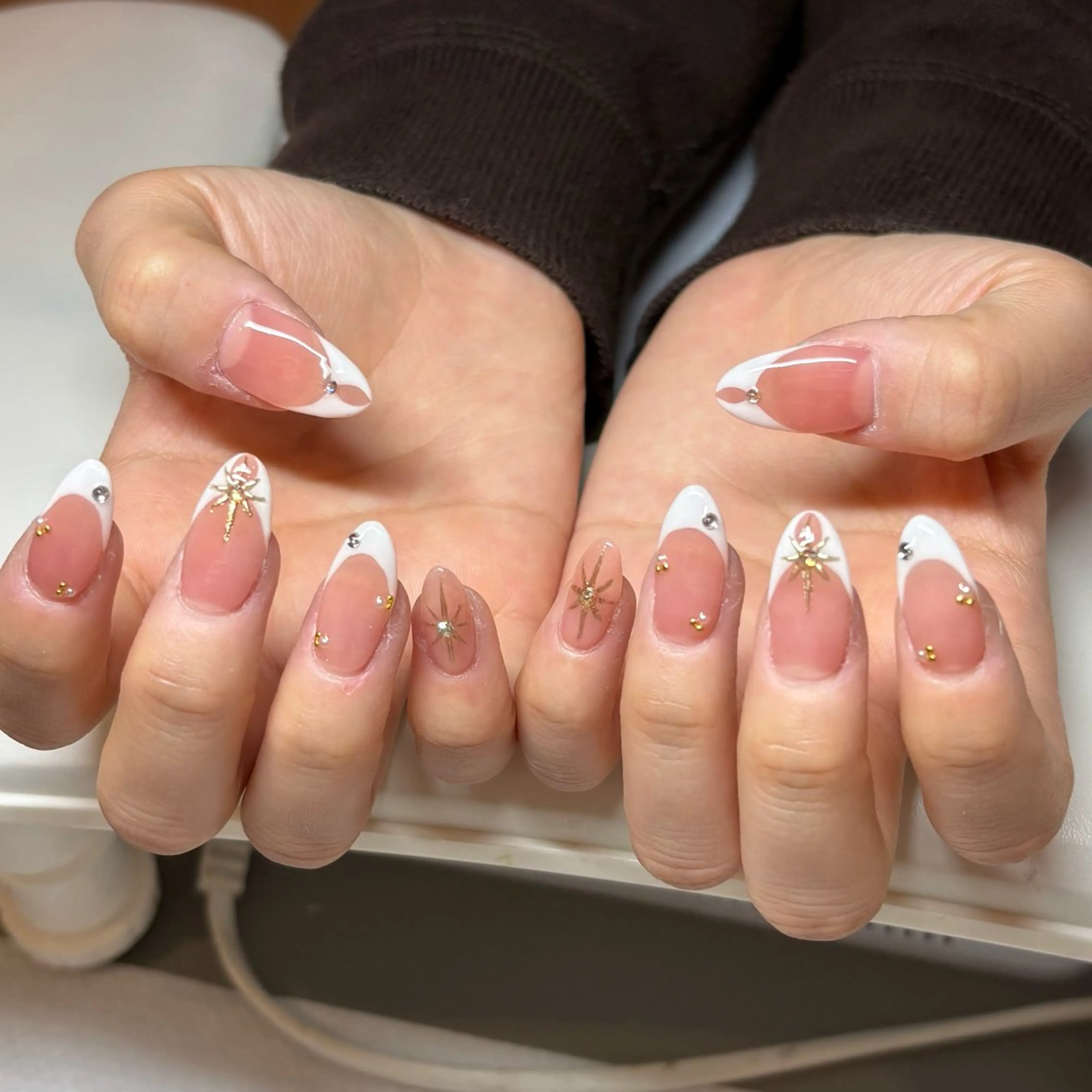 ネイル 長さ出し ハンドネイル Lily Nailのネイルデザイン