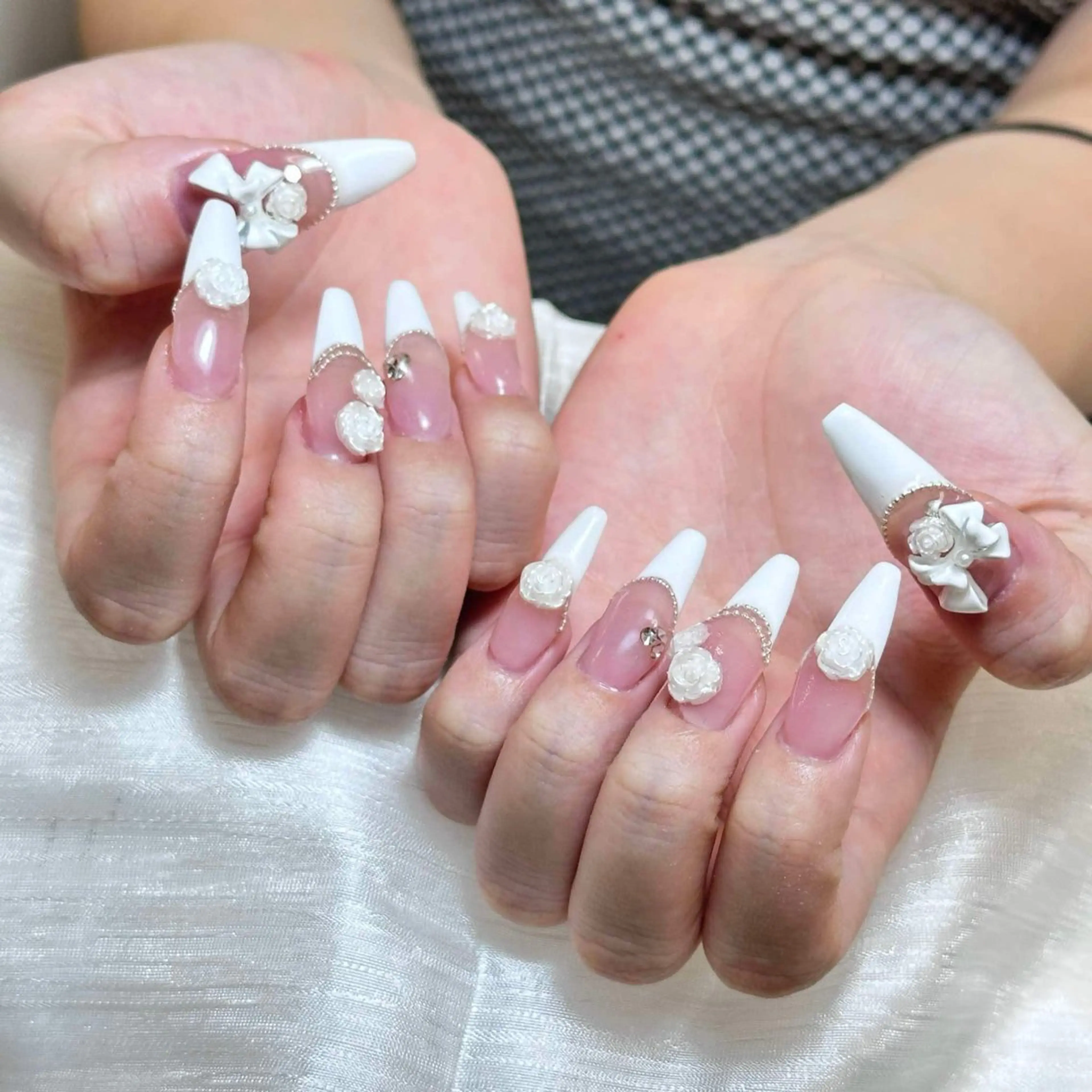 ネイル ハンドネイル ハンドケア Anh Nail 歌舞伎町のネイルデザイン