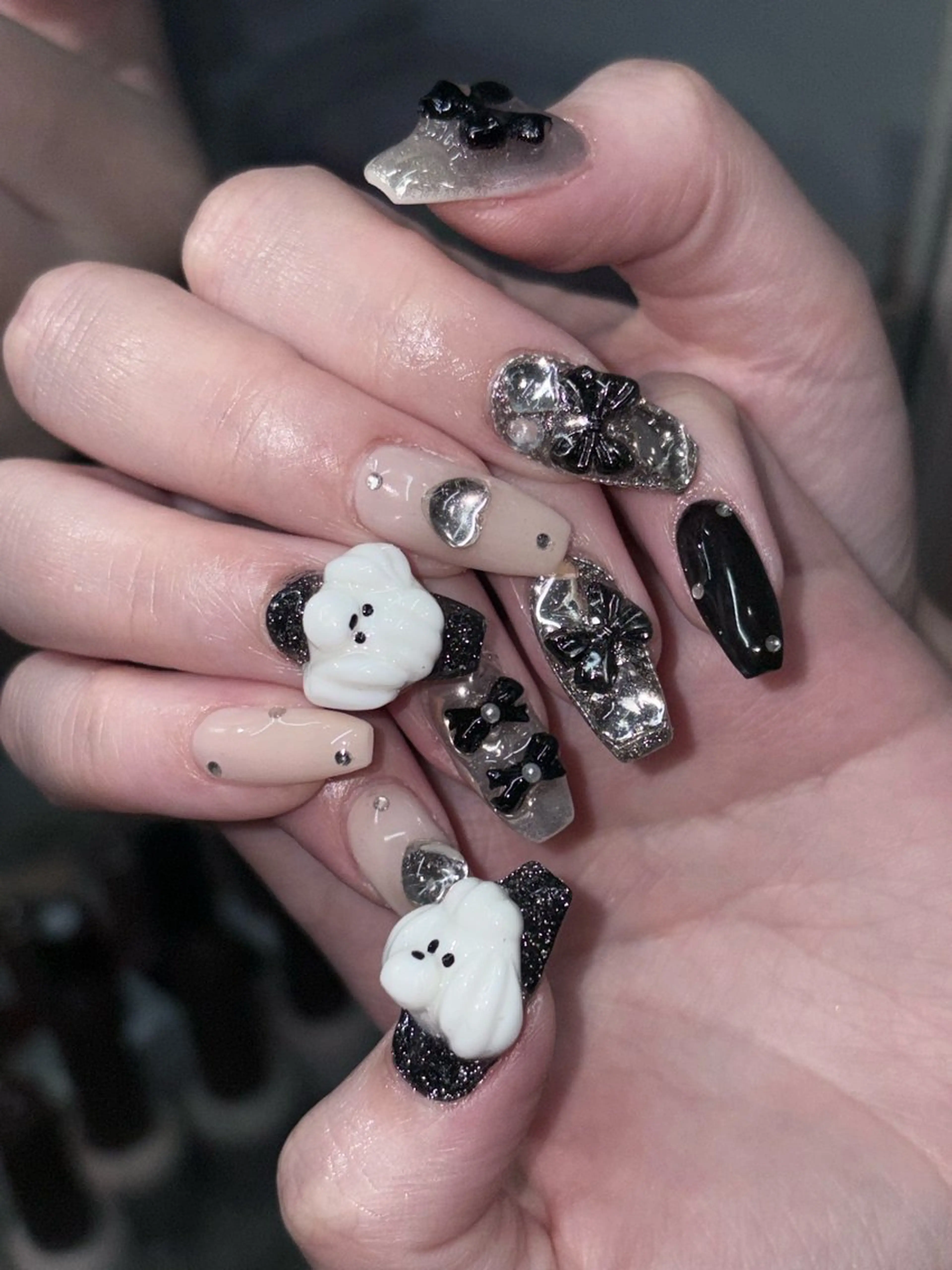 ネイル ハンドネイル NES NAIL所属・さゆり￤推しキャラ ￤ロングネイル🩷のネイルデザイン