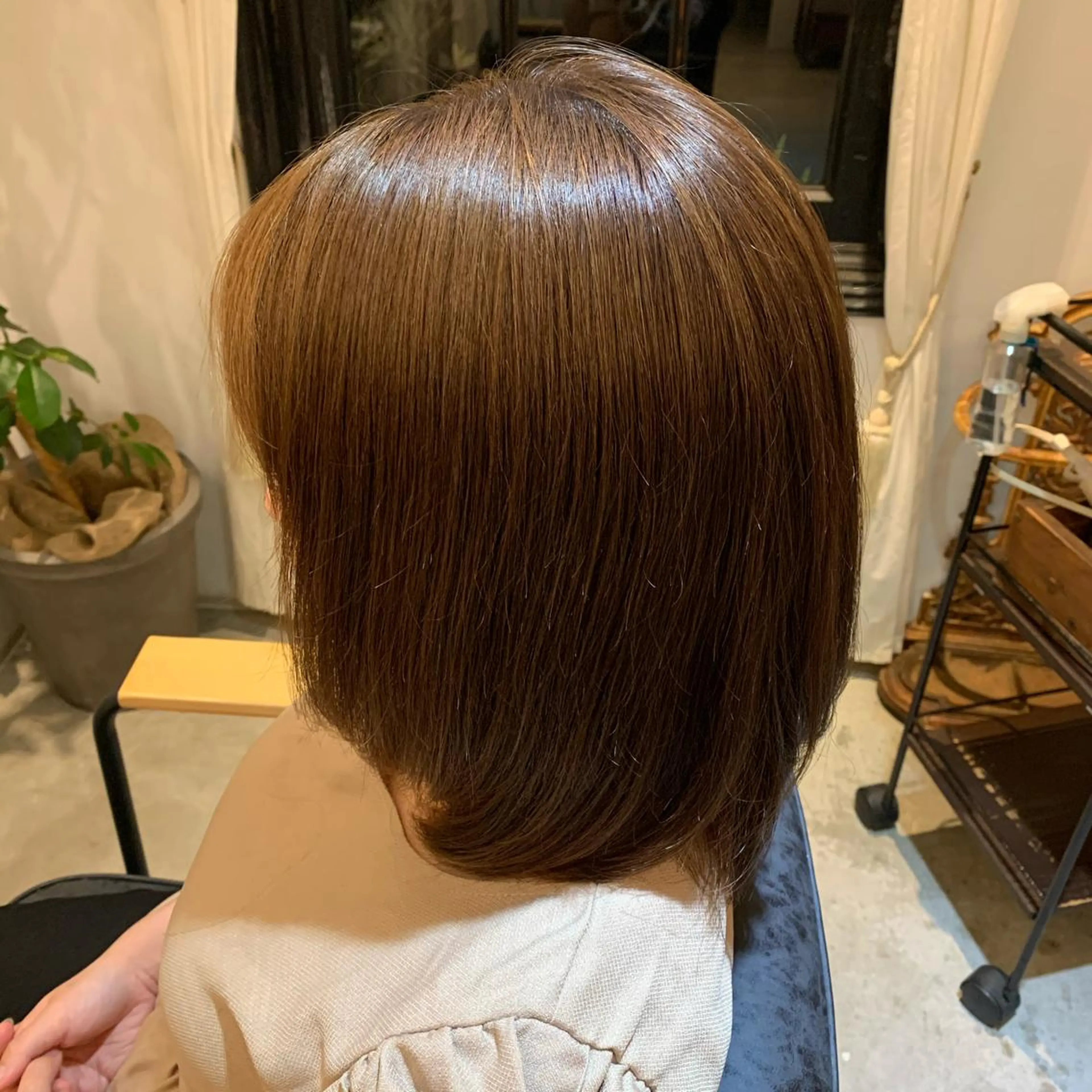 ミディアム カラー 湯川 未咲希のヘアスタイル