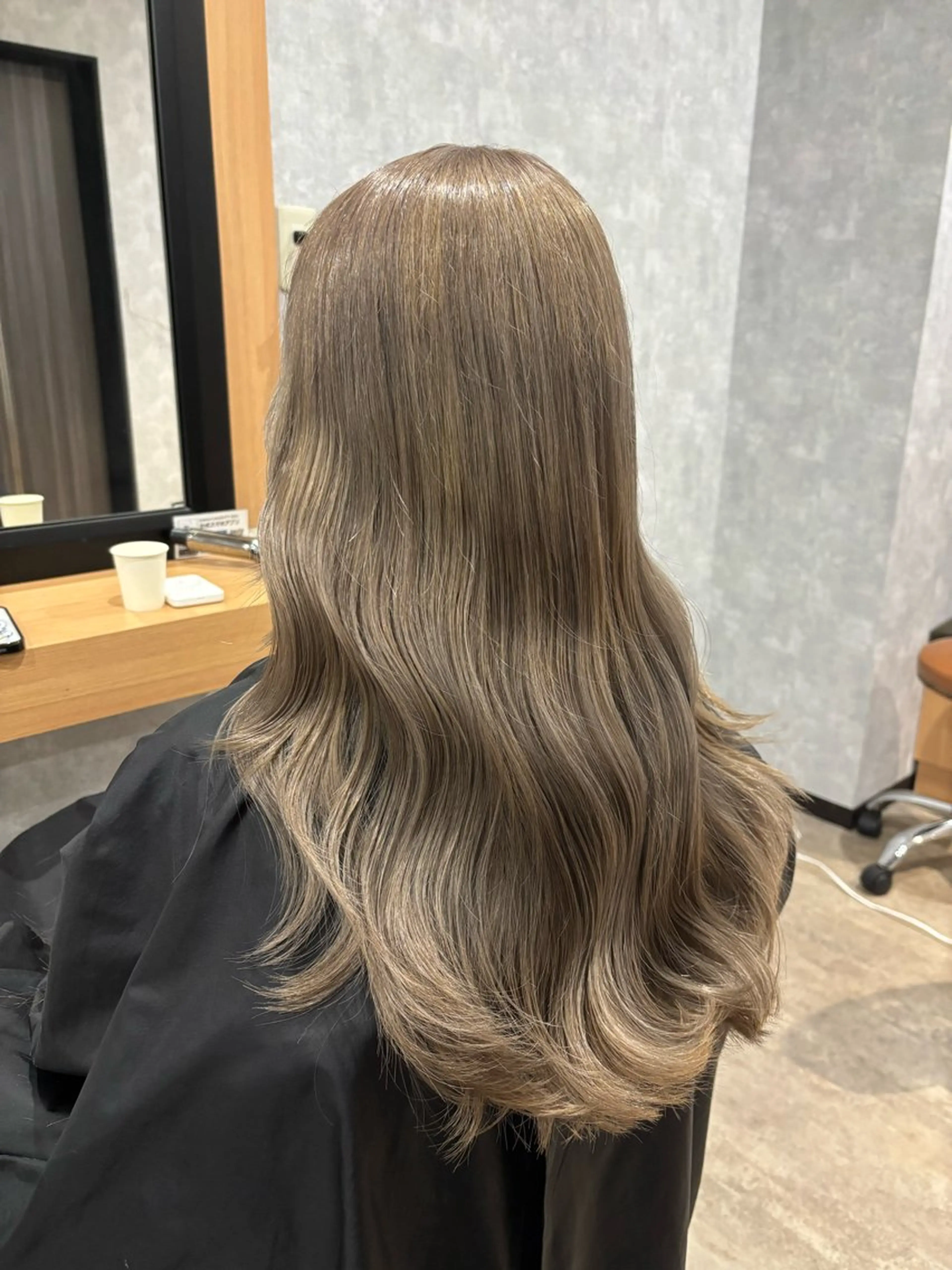ロング カラー カット ヘアカラー トリートメント 🌐NATSUMI 🌐【寒色カラー】のヘアスタイル