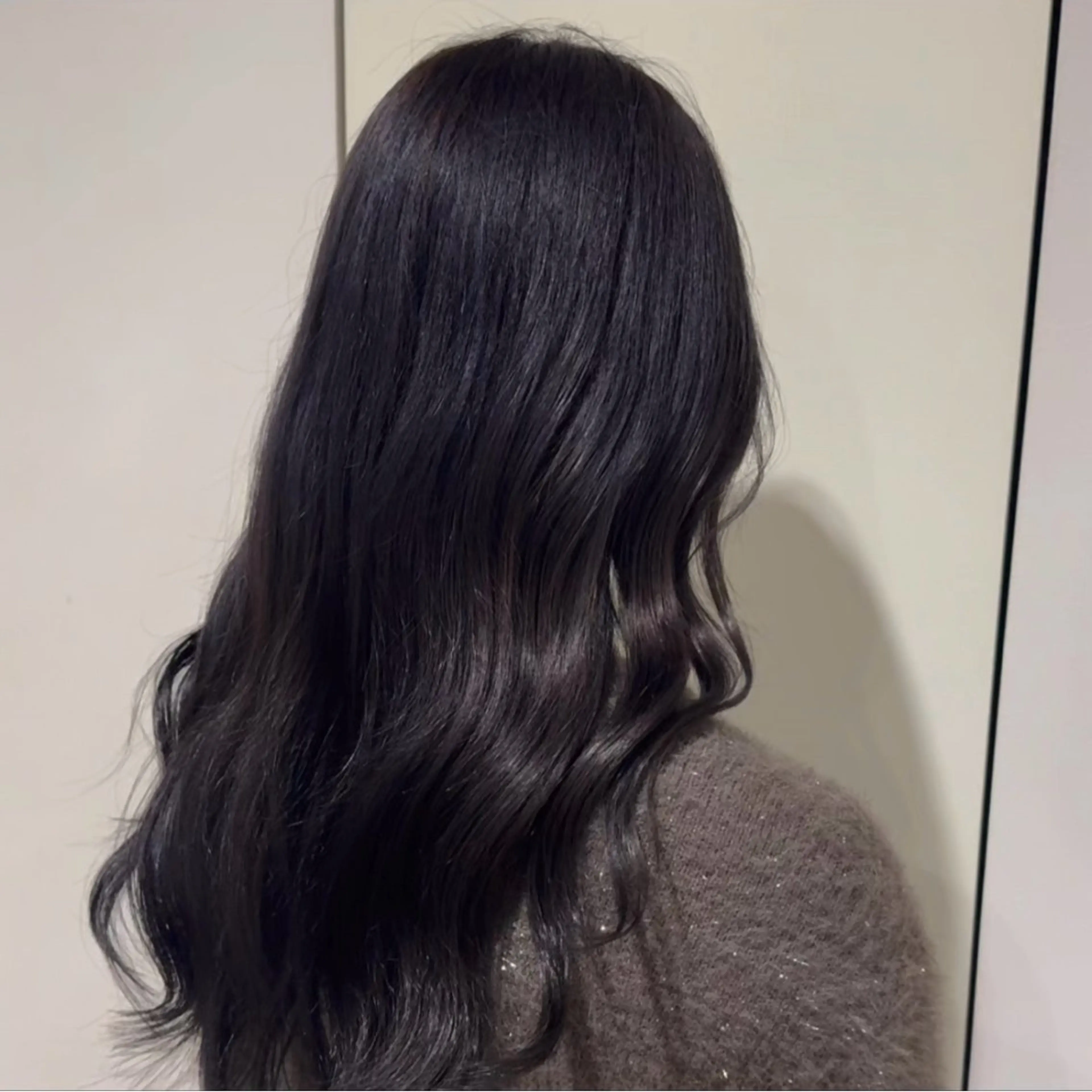 ロング パープルカラー ヘアカラー 巻田匠海 透明感韓国ヘアのヘアスタイル