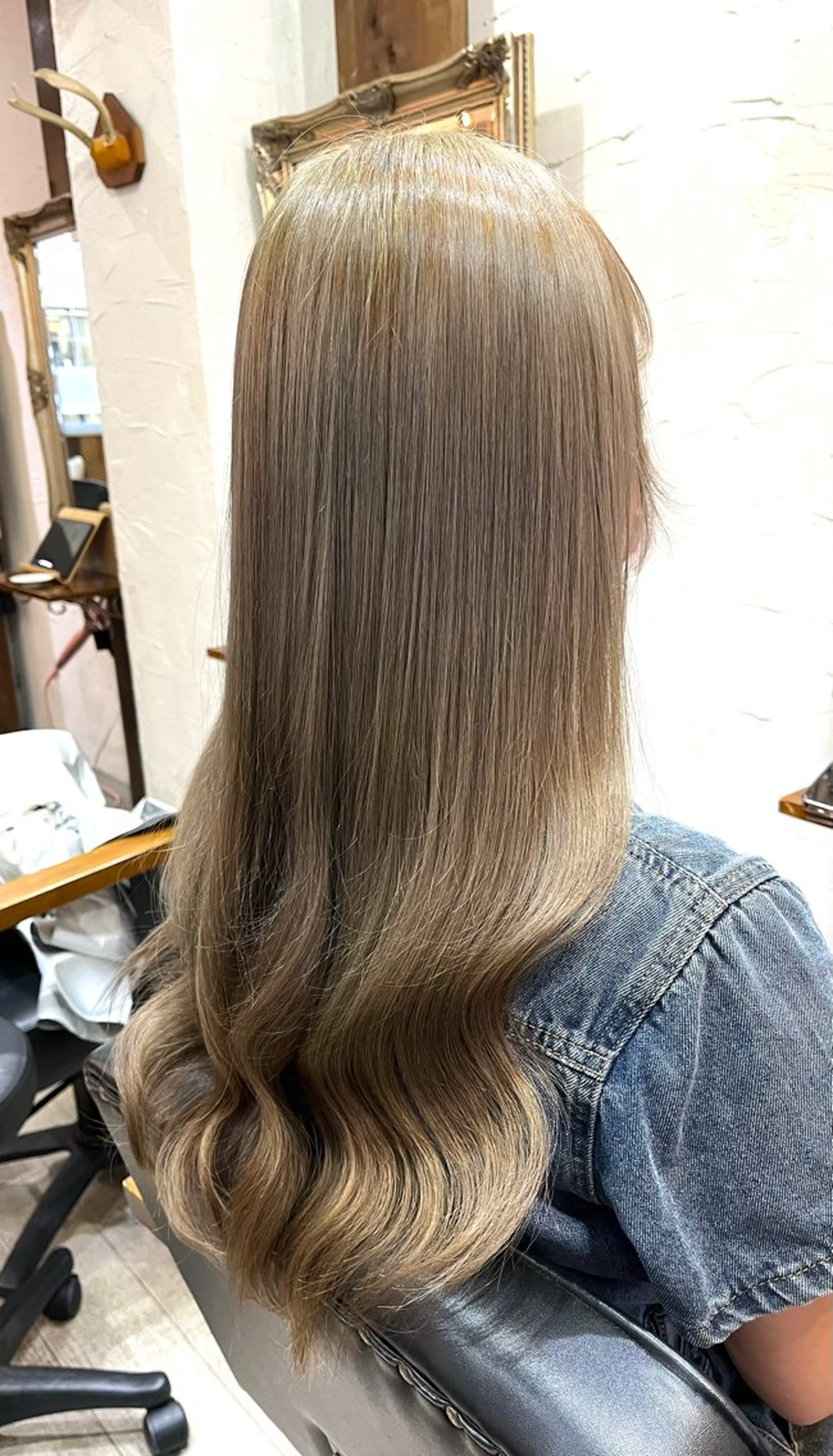 ロング カット ヘアカラー トリートメント 🧸柔らかいベージュ カラー🧸氏家達哉のヘアスタイル