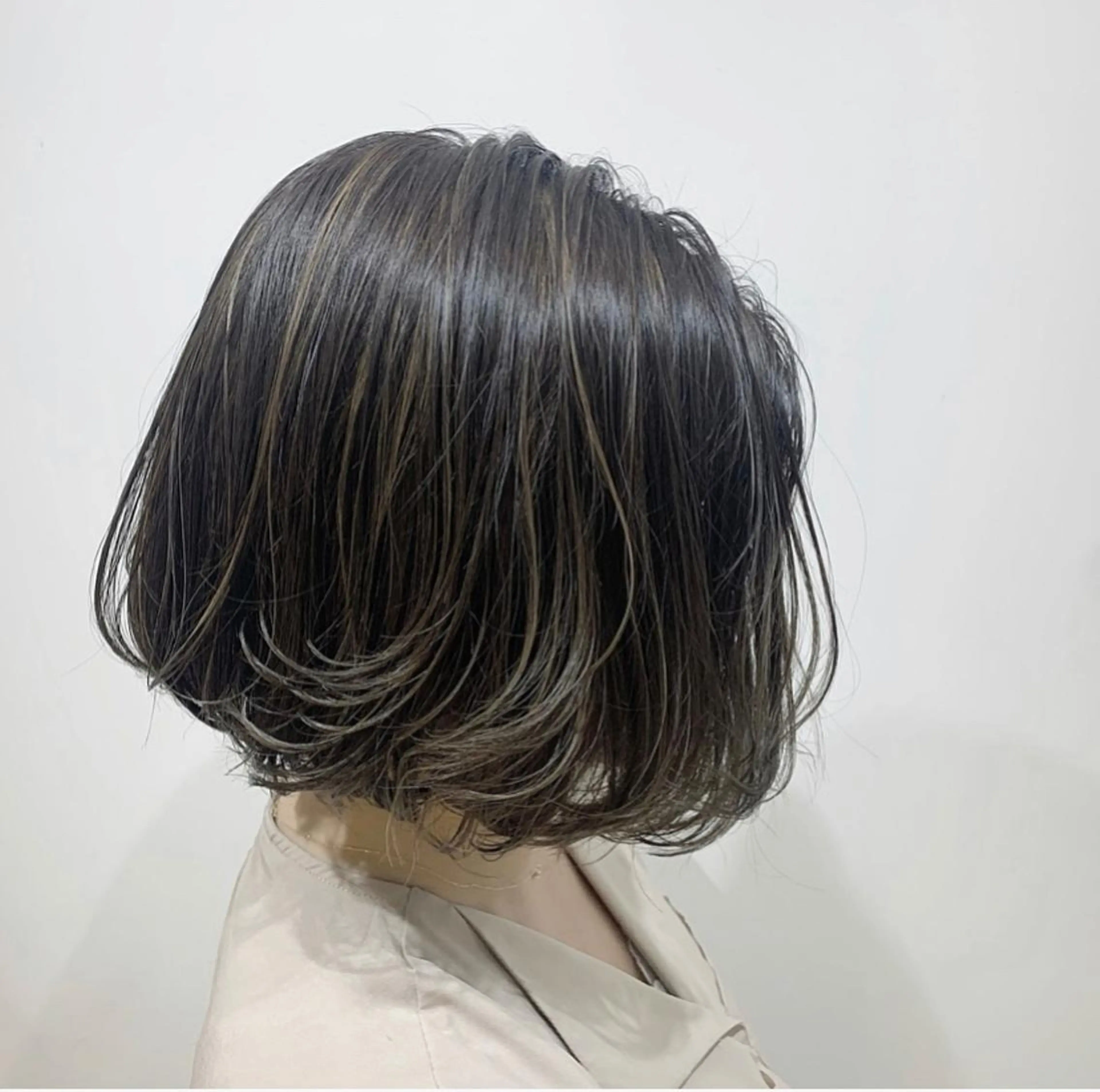 ショート カラー ハイライトカラー ボブ ハイライト カット ヘアカラー トリートメント friity所属・🕊️ HONOKAのヘアスタイル