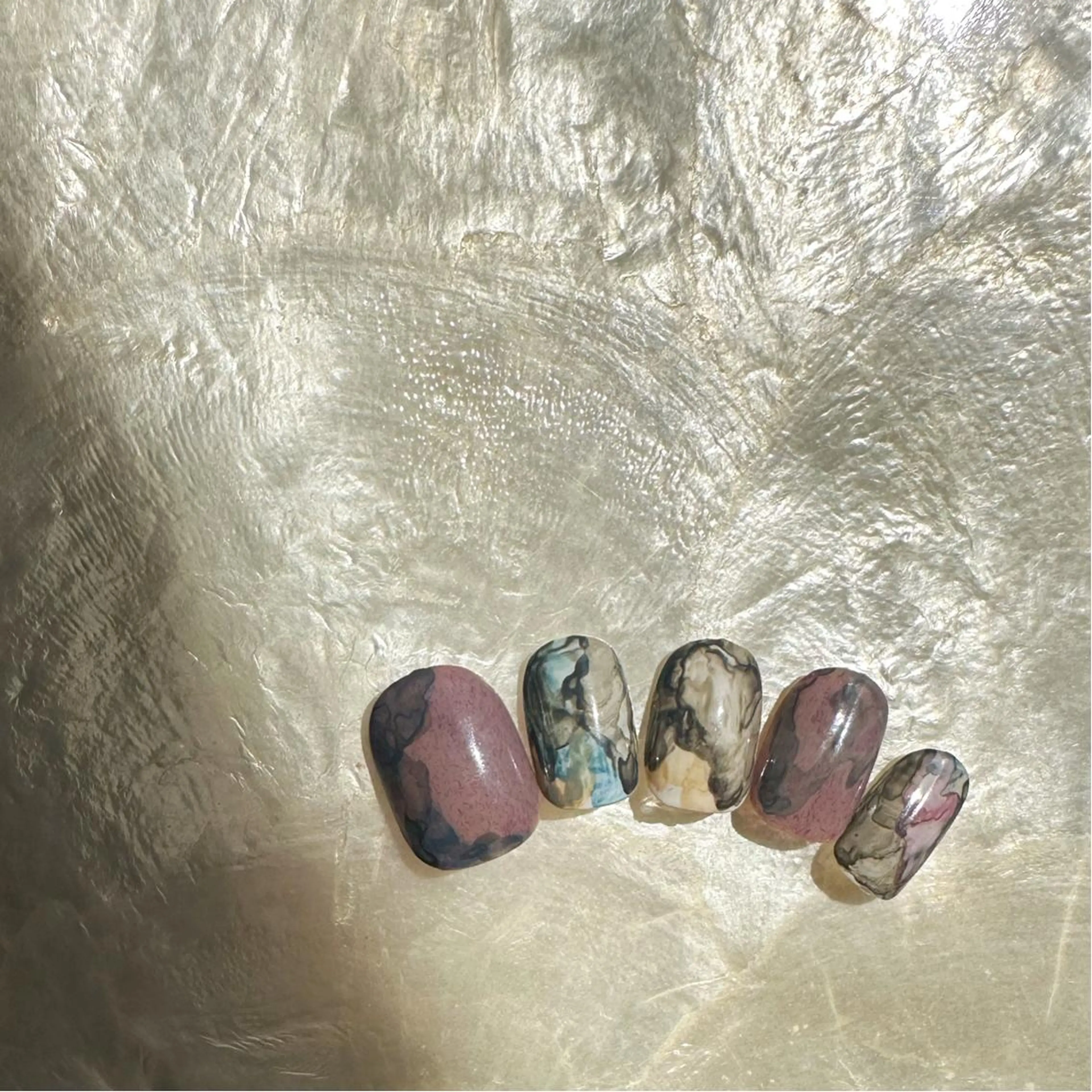 ショート ネイル 🪞KAPE NAIL 🪞のネイルデザイン