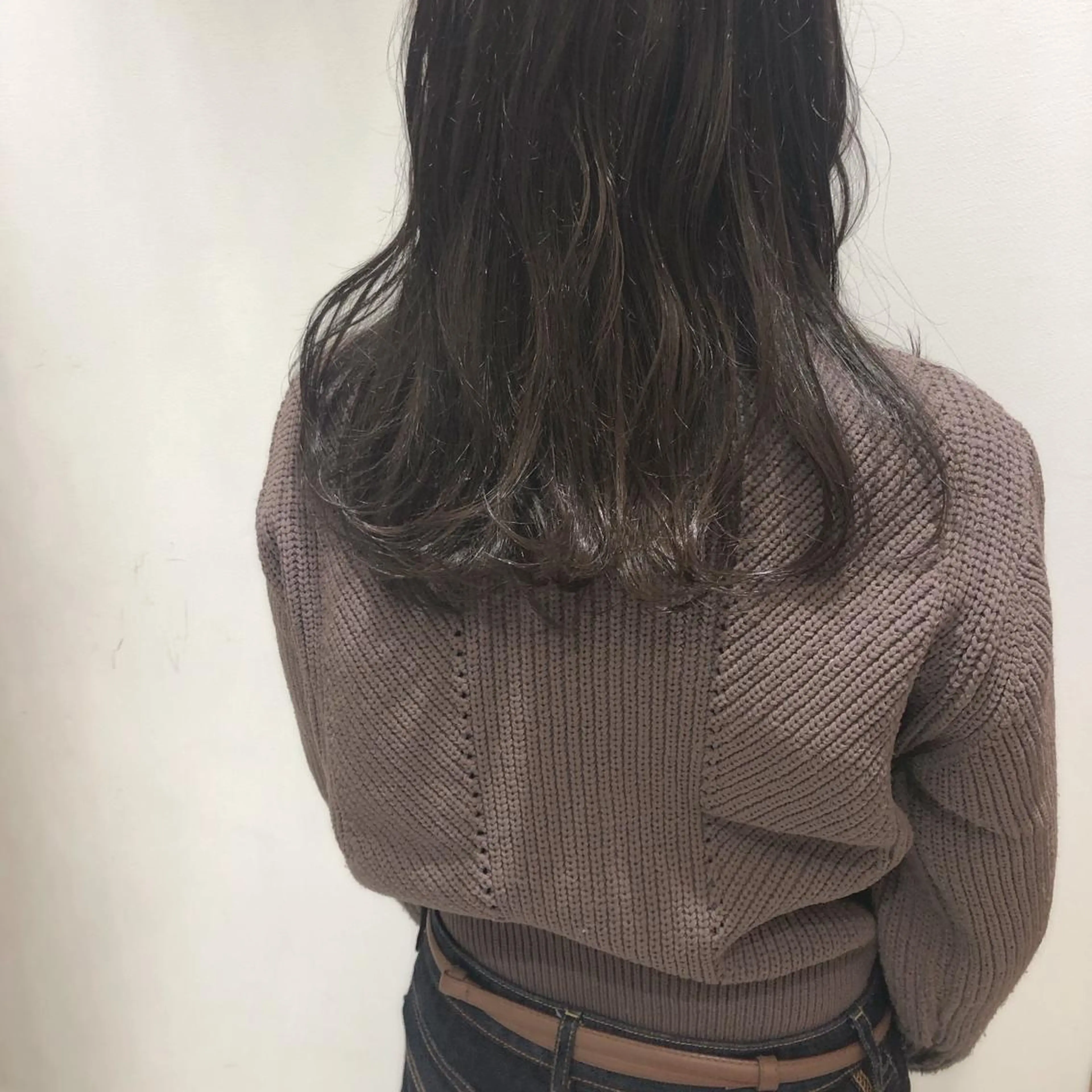 セミロング カラー アディクシーカラー 透明感カラー カット ヘアカラー トリートメント 江原 彩華のヘアスタイル