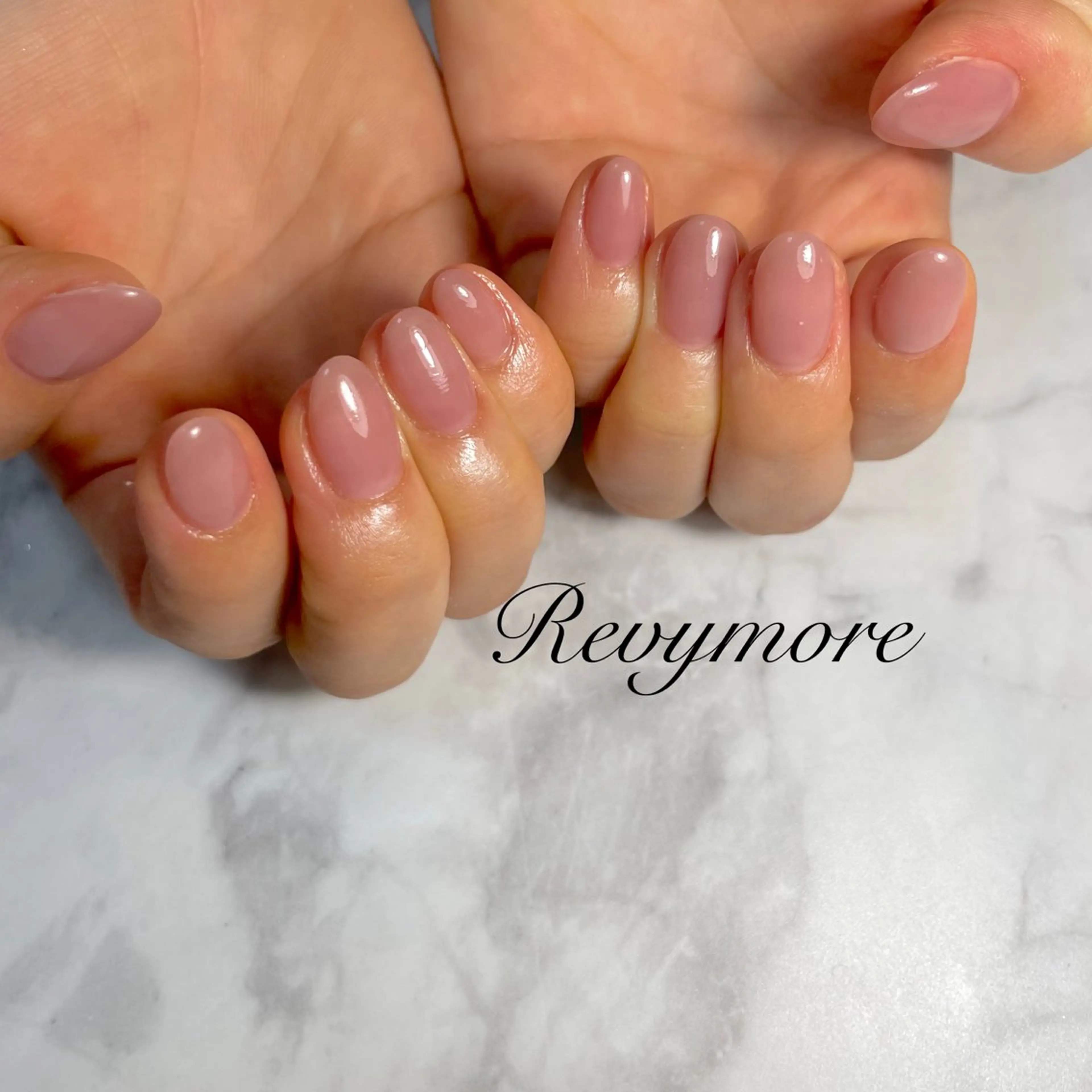 ネイル ジェルネイル ニュアンスネイル オフィスネイル ピンク シンプルネイル nail salon Revymoreのネイルデザイン