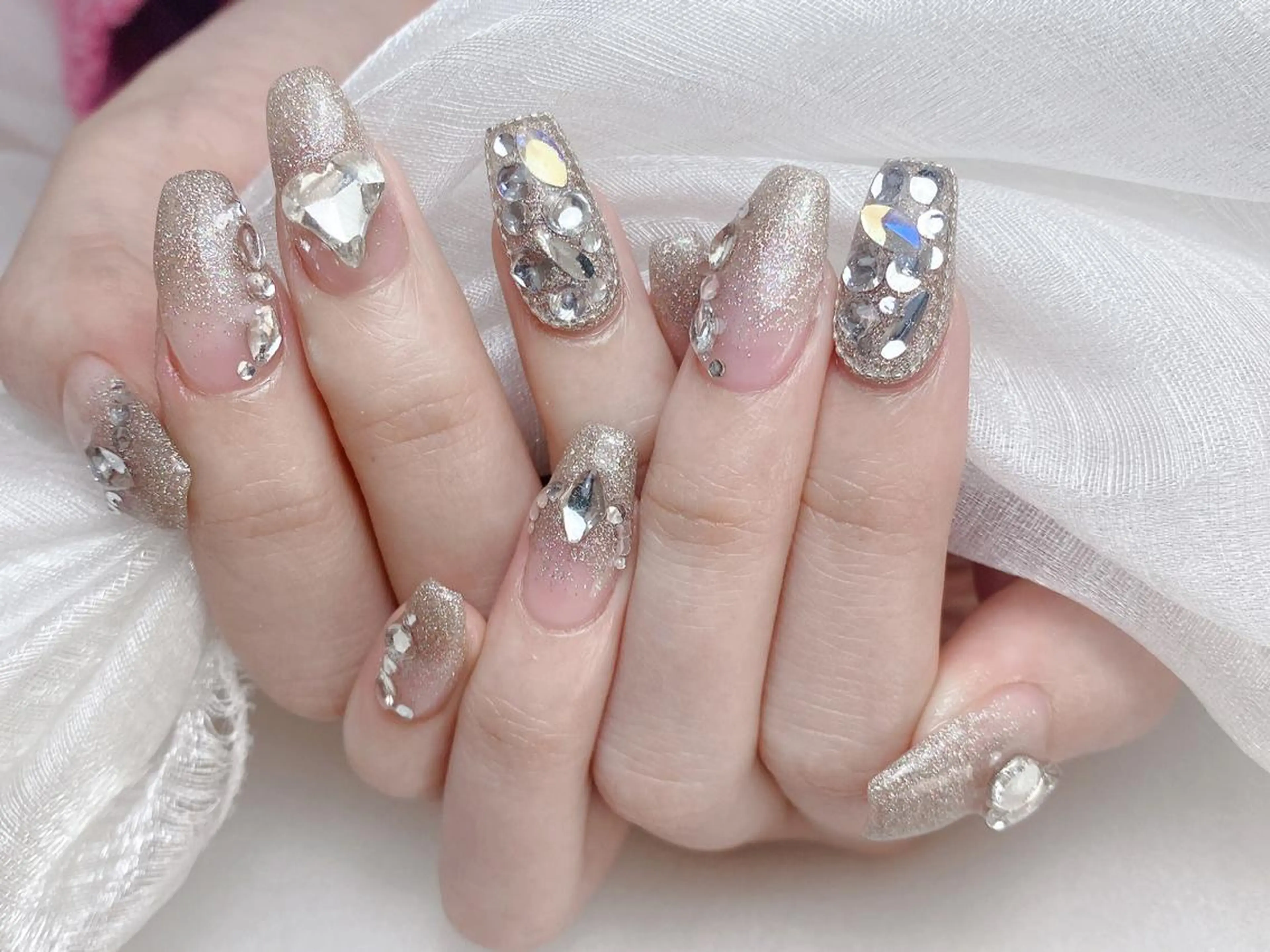 ネイル Elegantトウ ショウレイのネイルデザイン