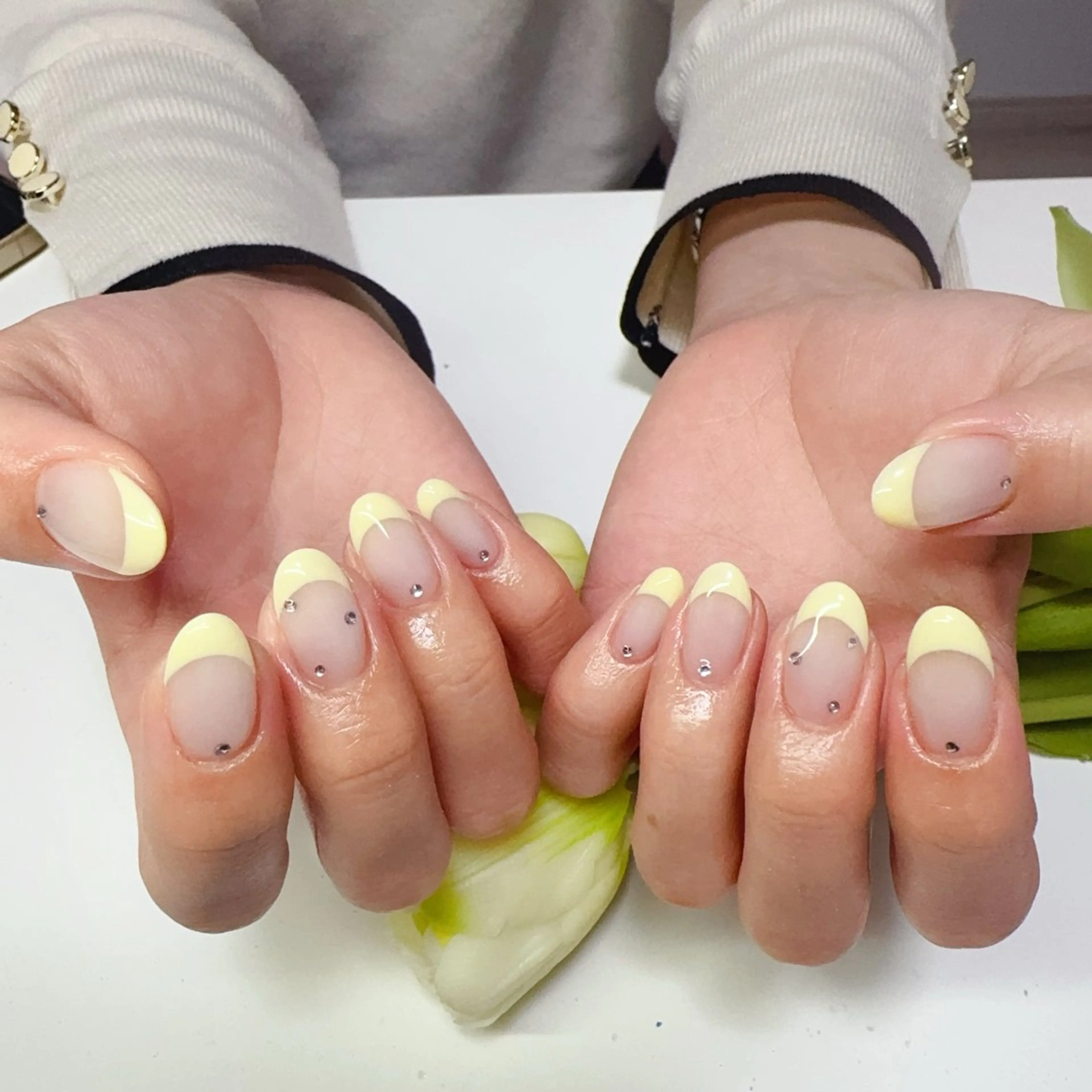 ネイル ストーンネイル ハンドネイル YUYI.nail salonのネイルデザイン
