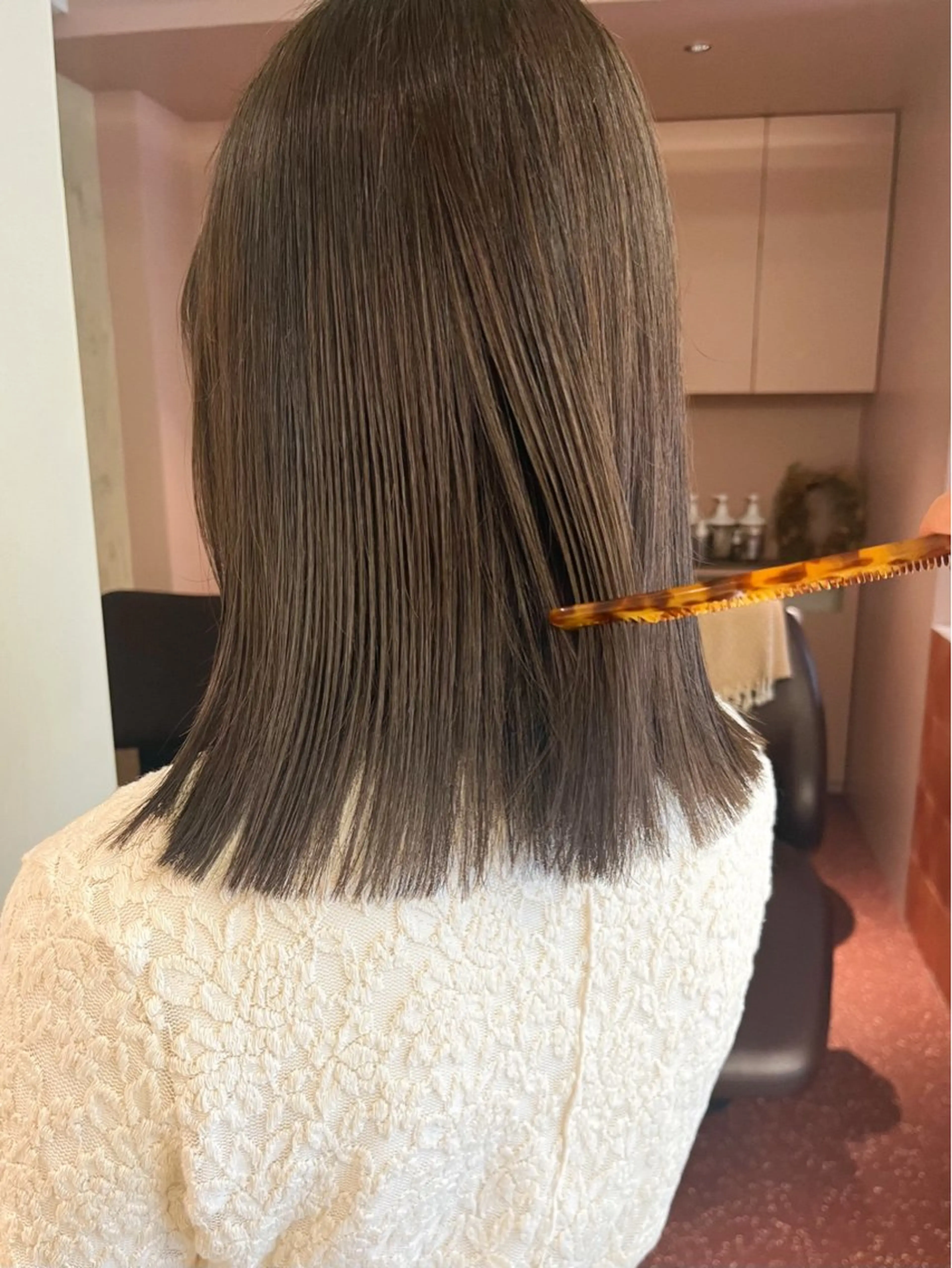 ミディアム カラー ベージュカラー 透明感カラー グレージュ オリーブベージュ オリーブカラー 西山 紗耶香🪽 透明感カラー/ボブのヘアスタイル