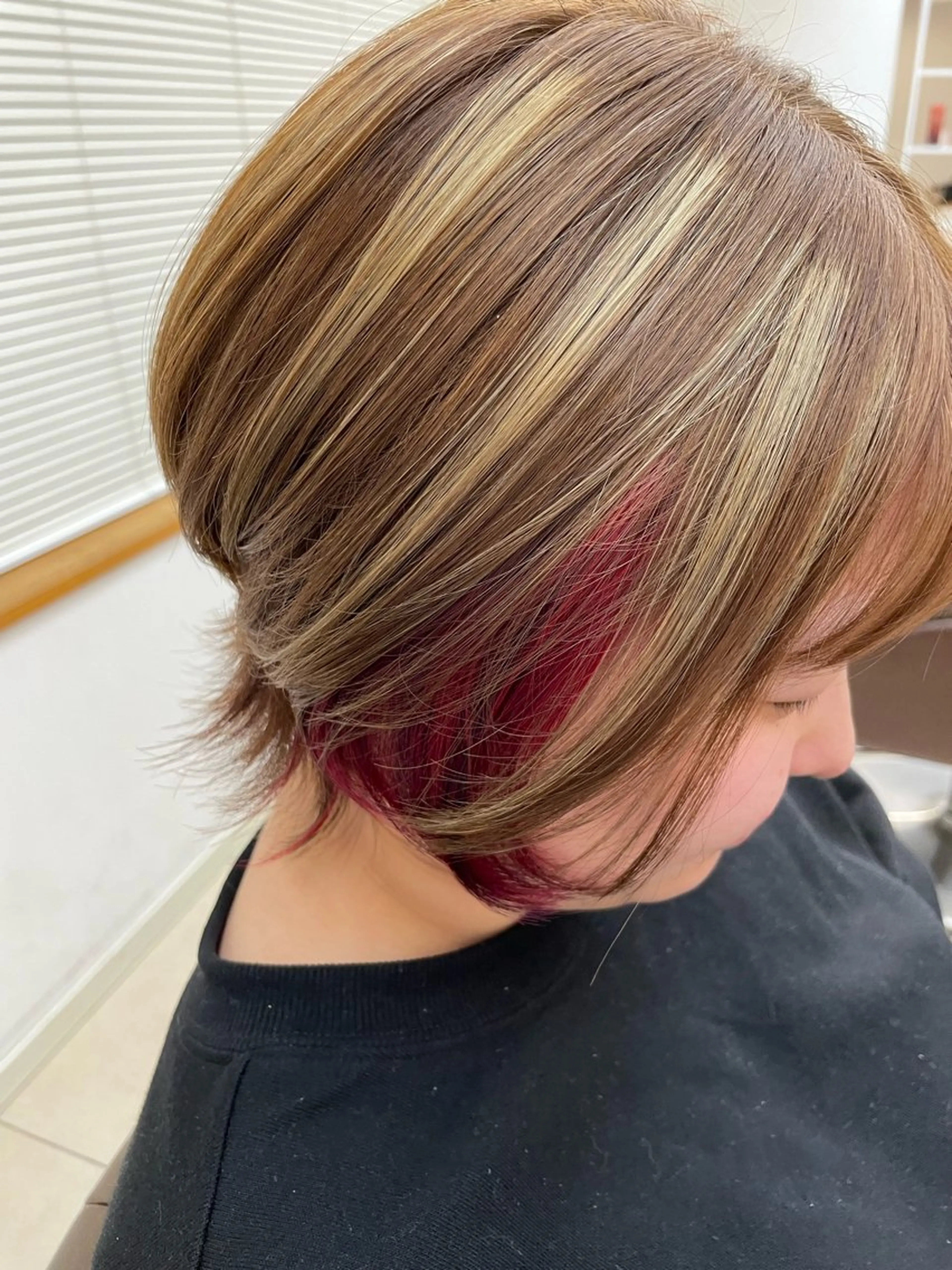 カラー ベージュカラー ハイライトカラー インナーカラー MINDS LINO Reinaのヘアスタイル