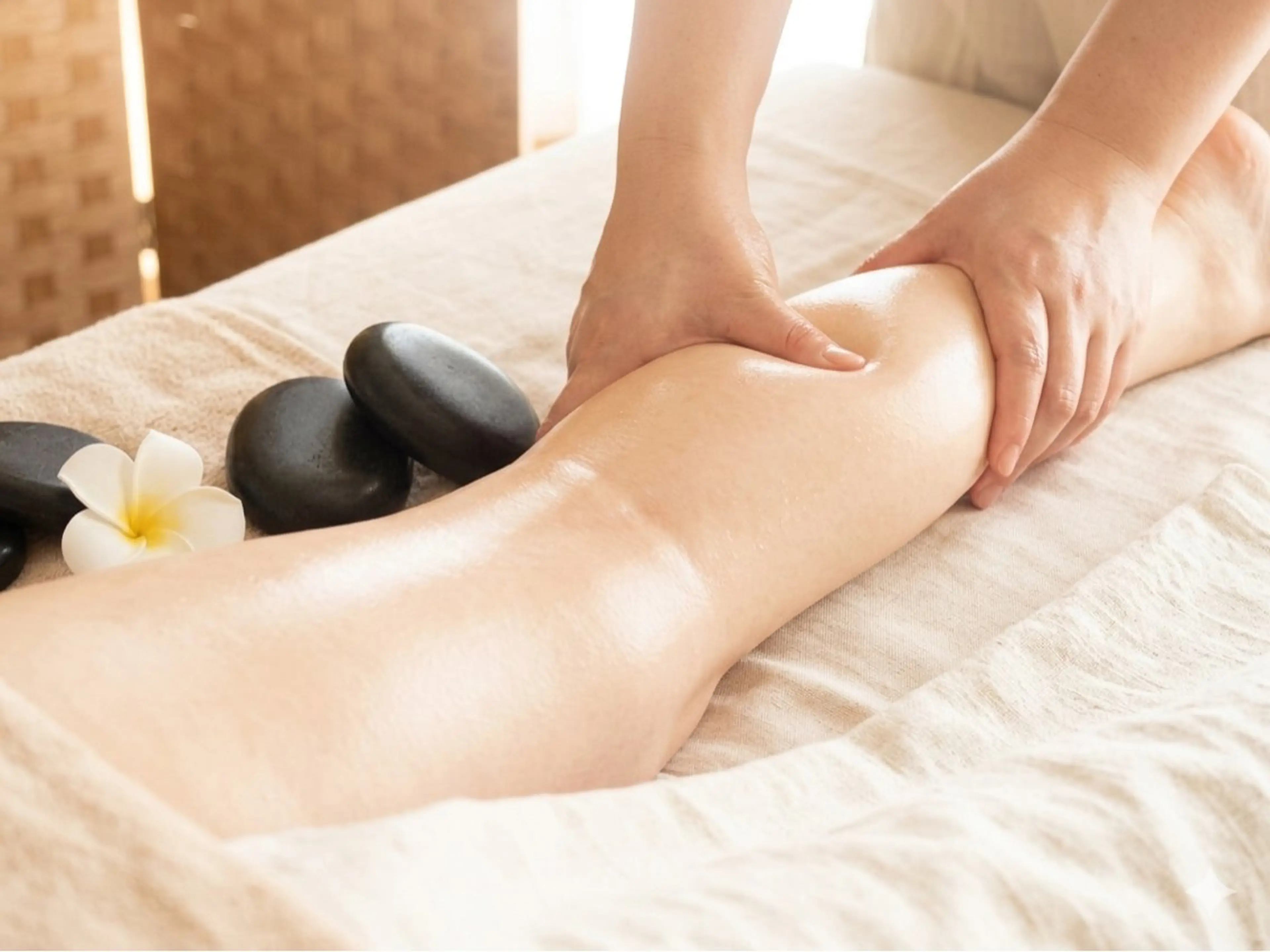 子宮矯正/腸揉み/ シュガーリング脱毛のエステ・リラクイメージ