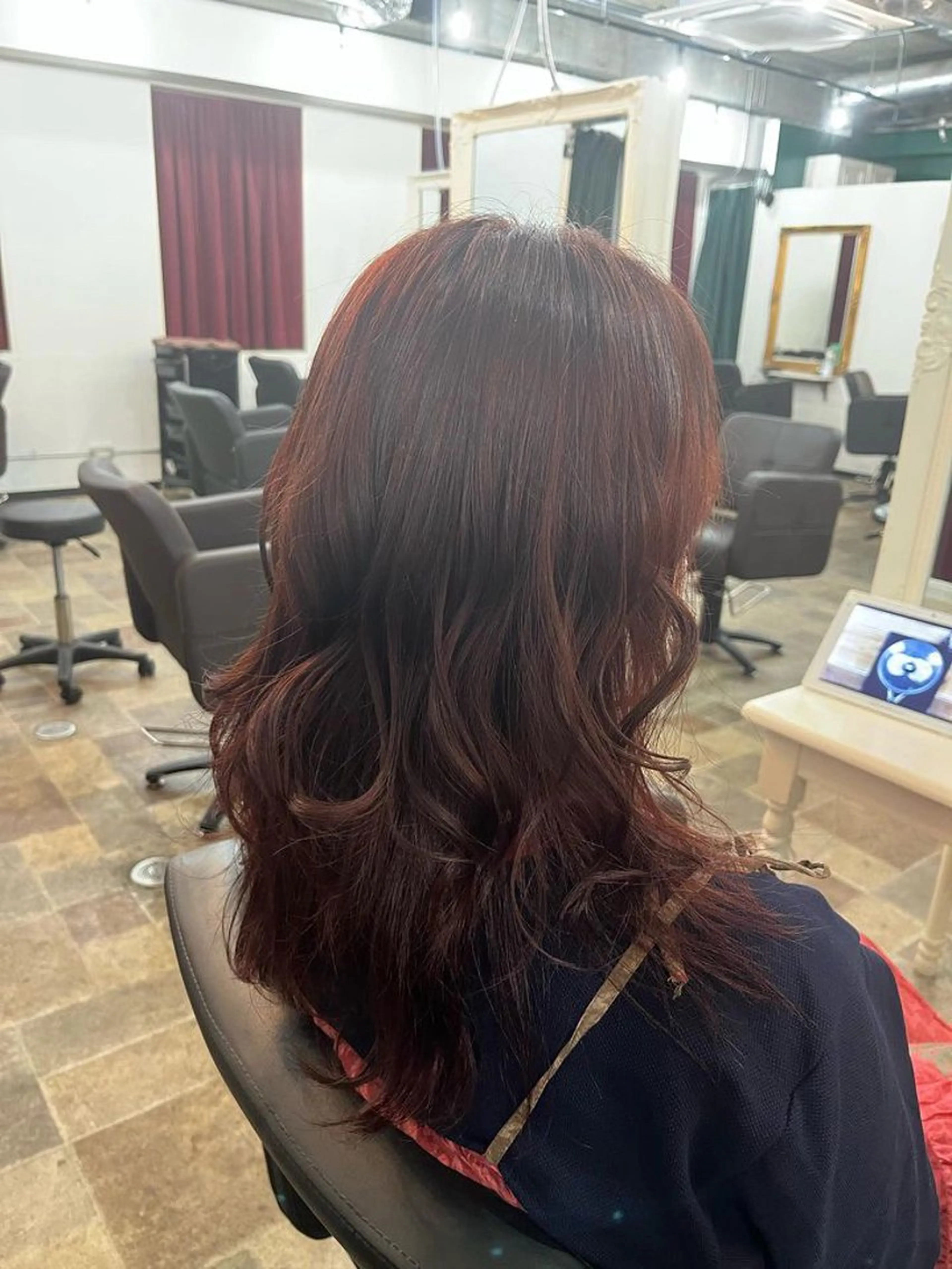 ロング カラー 篠崎 穂乃佳のヘアスタイル