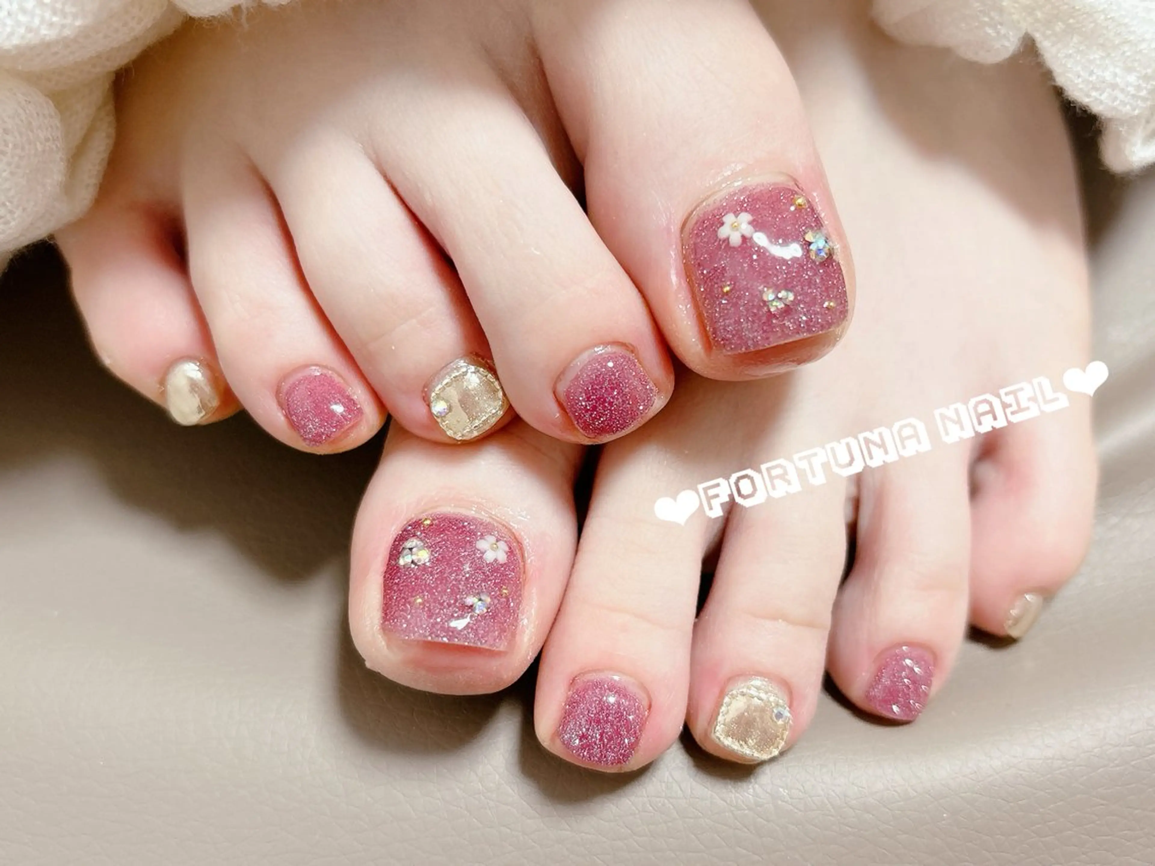 ネイル ハンドネイル フットネイル ハンドケア Nail •Head スパFortunaのネイルデザイン