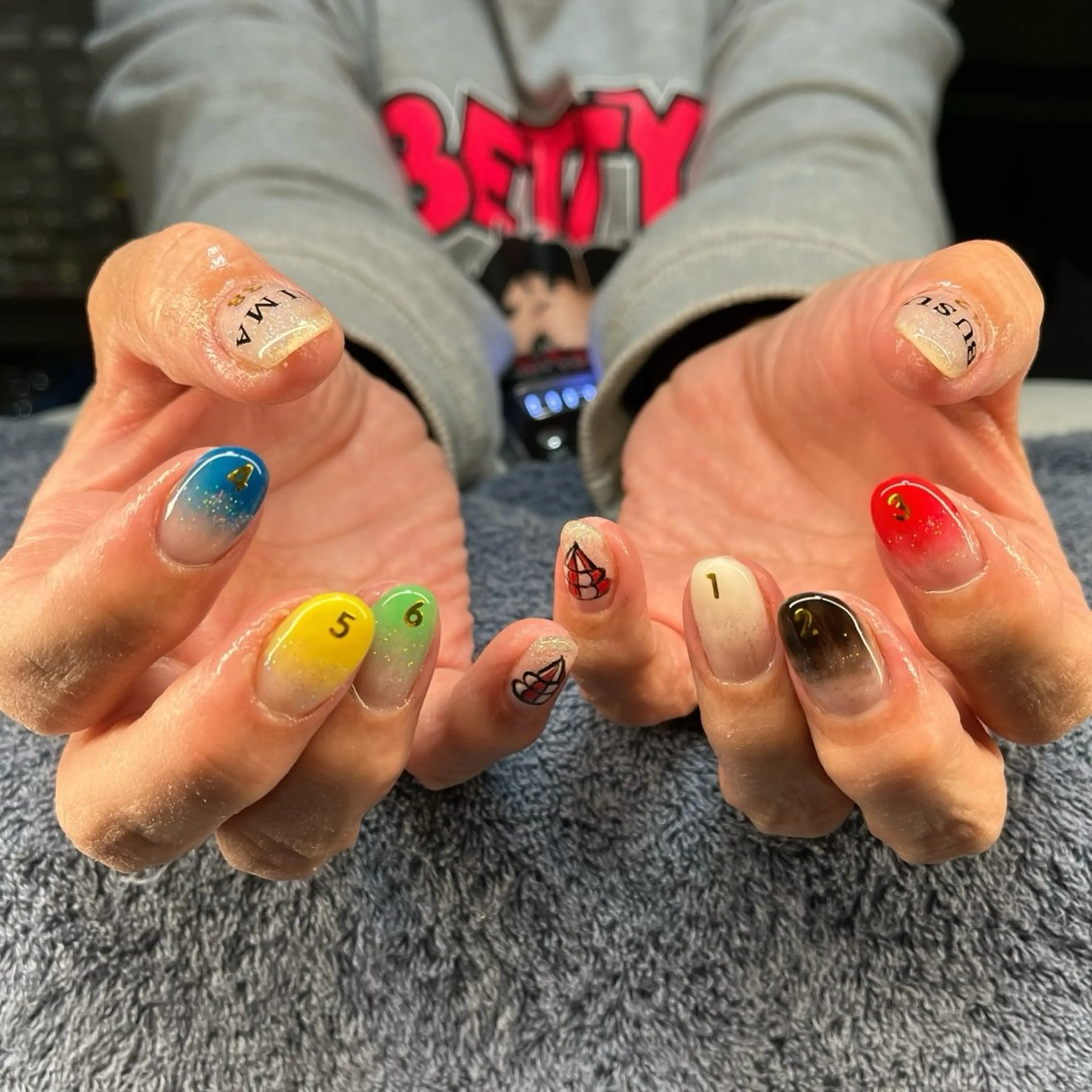 ネイル ハンドネイル フットネイル MHR nailのネイルデザイン