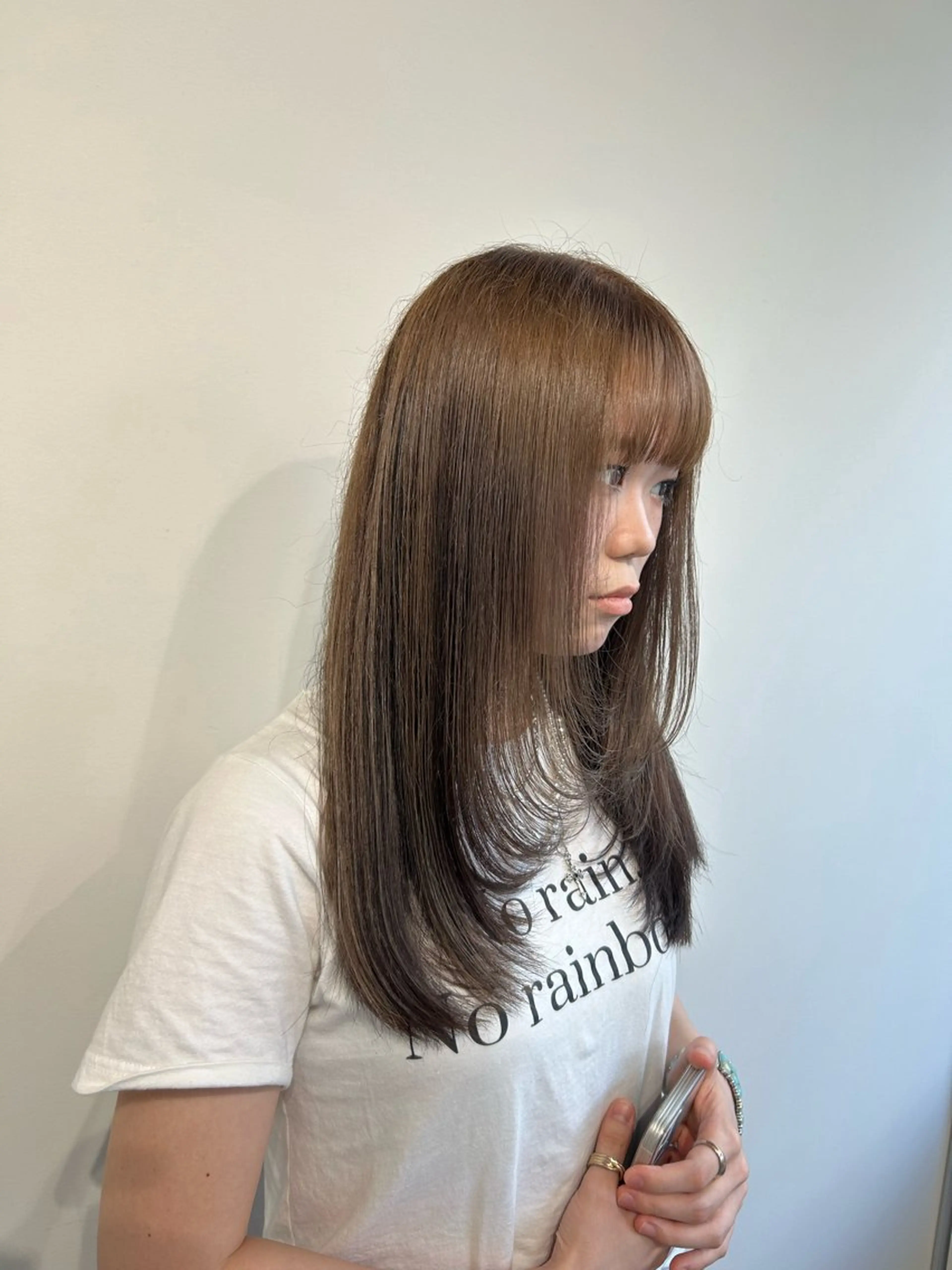 セミロング カラー カット ヘアカラー トリートメント ベージュ/ダブルカラ ー/新潟駅/青柳萌果のヘアスタイル