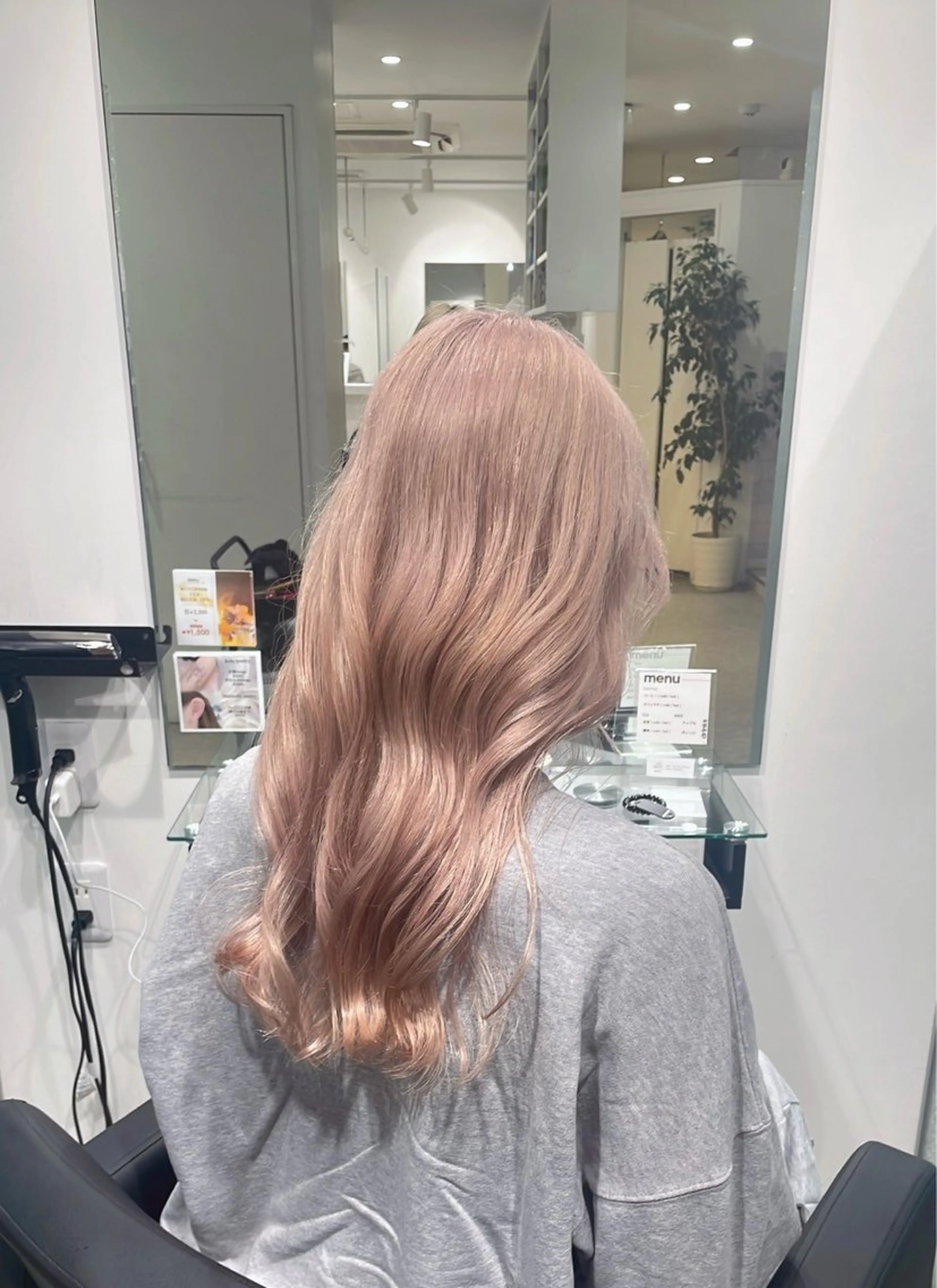 セミロング カラー ブリーチ ピンクカラー ヘアカラー 艶髪ブリーチカラー /府中/Mizukiのヘアスタイル