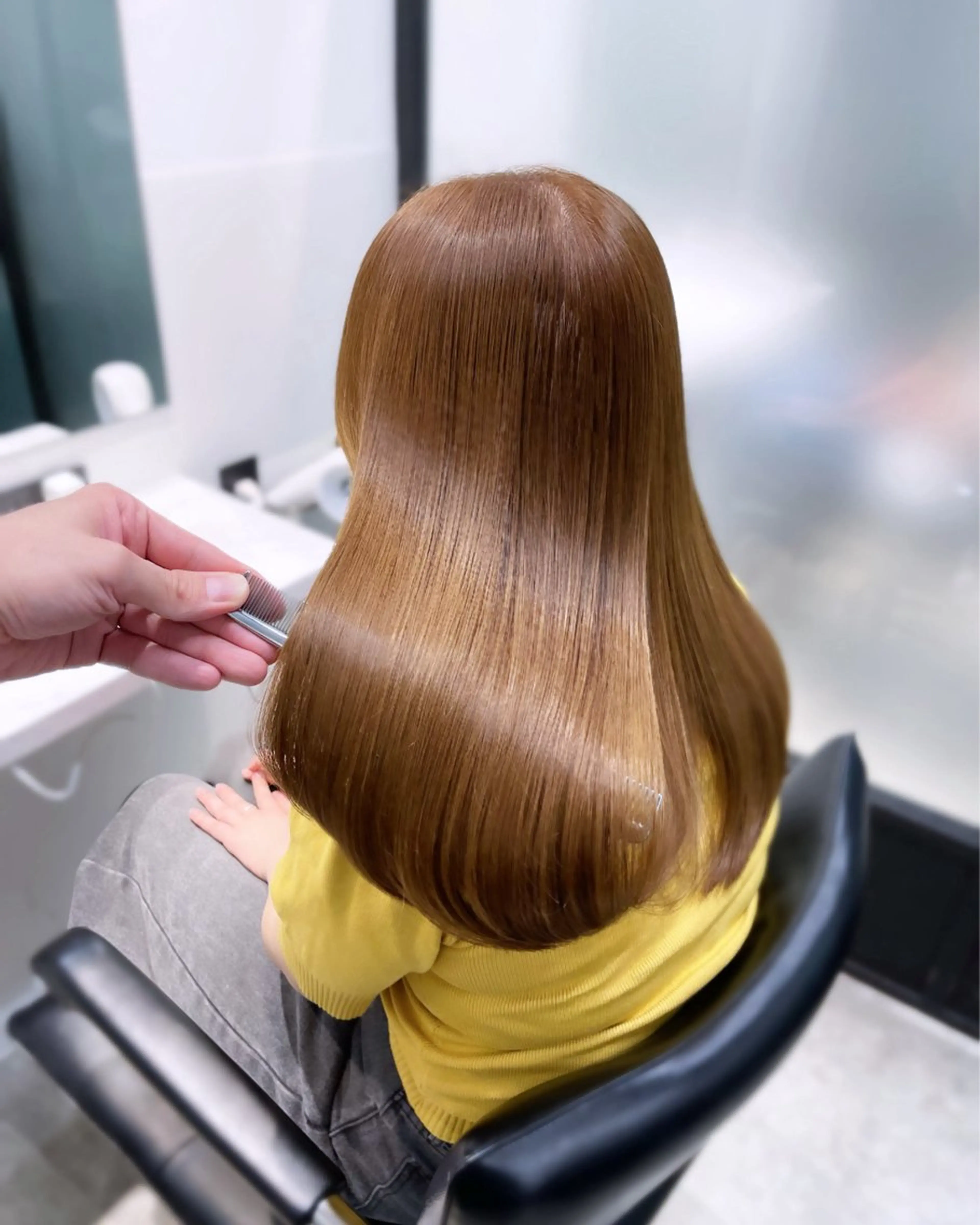 セミロング 髪質改善 ヘアカラー 縮毛矯正 トリートメント 韓国レイヤーカット 髪質改善▫️水野有真のヘアスタイル