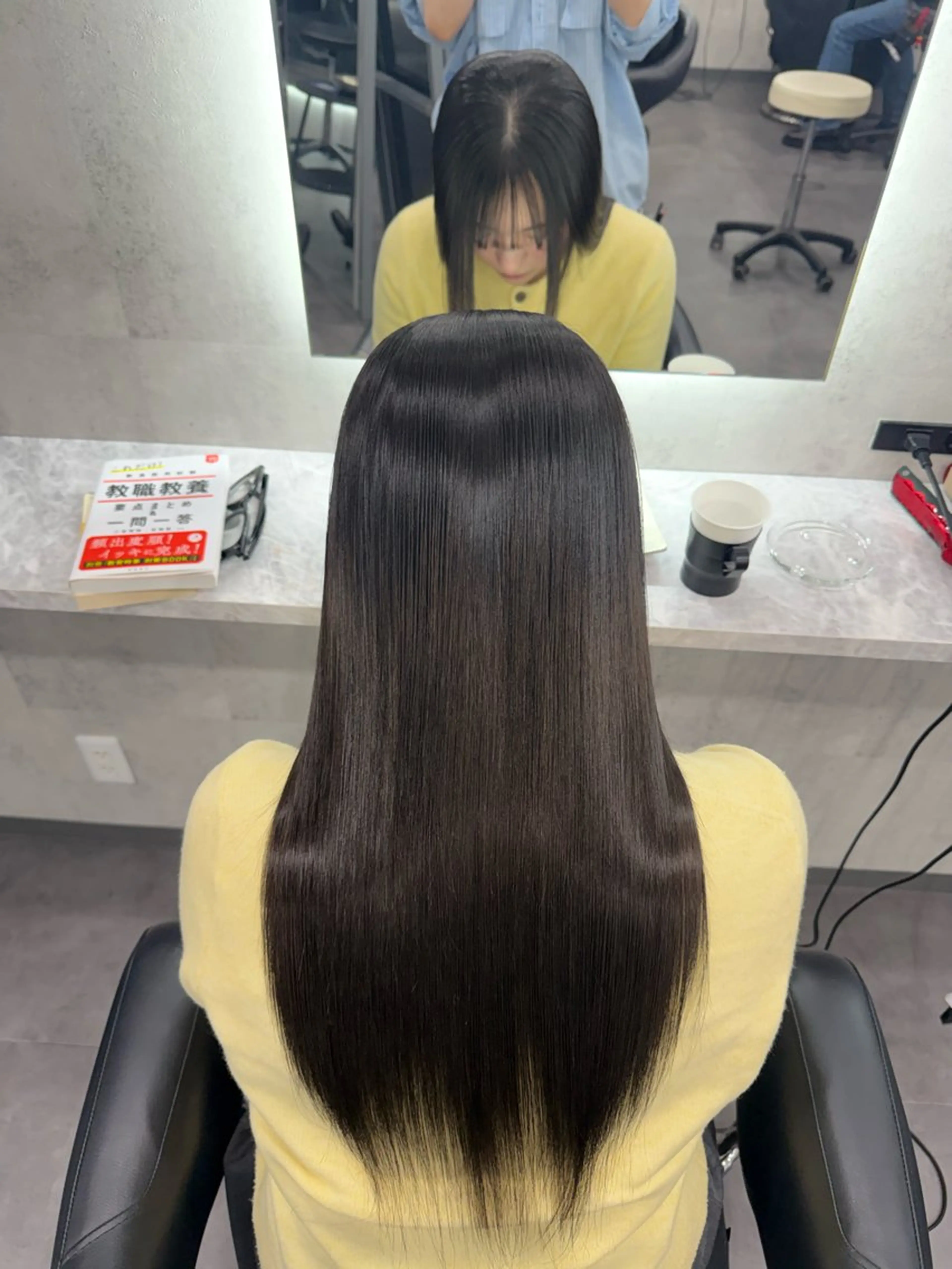 ロング 艶髪レイヤー AZUSAのヘアスタイル