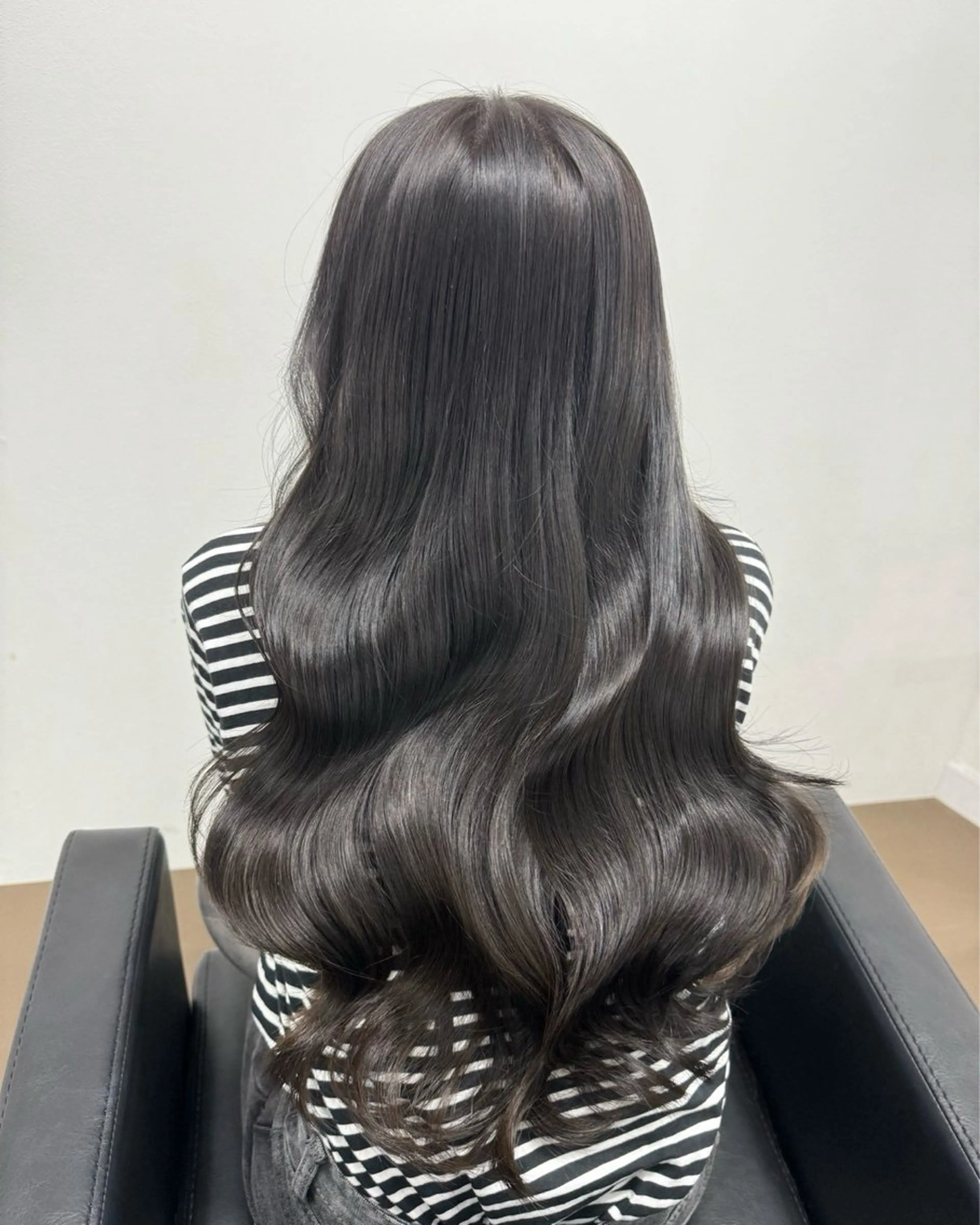 ロング カラー ioe愛莉 /透明感カラーのヘアスタイル