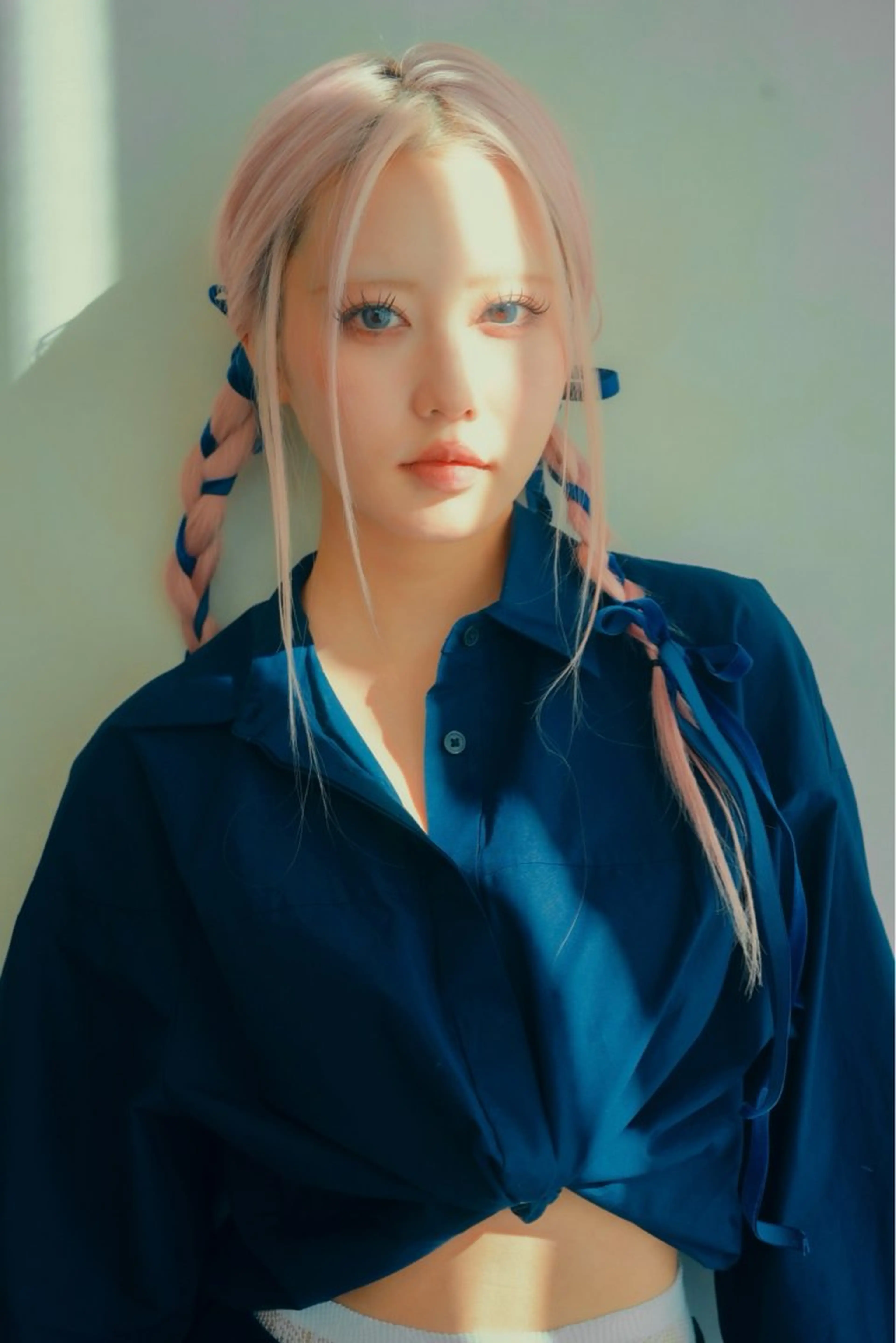 ロング カラー ハイトーン/ ブリーチ/縮毛矯正のヘアスタイル