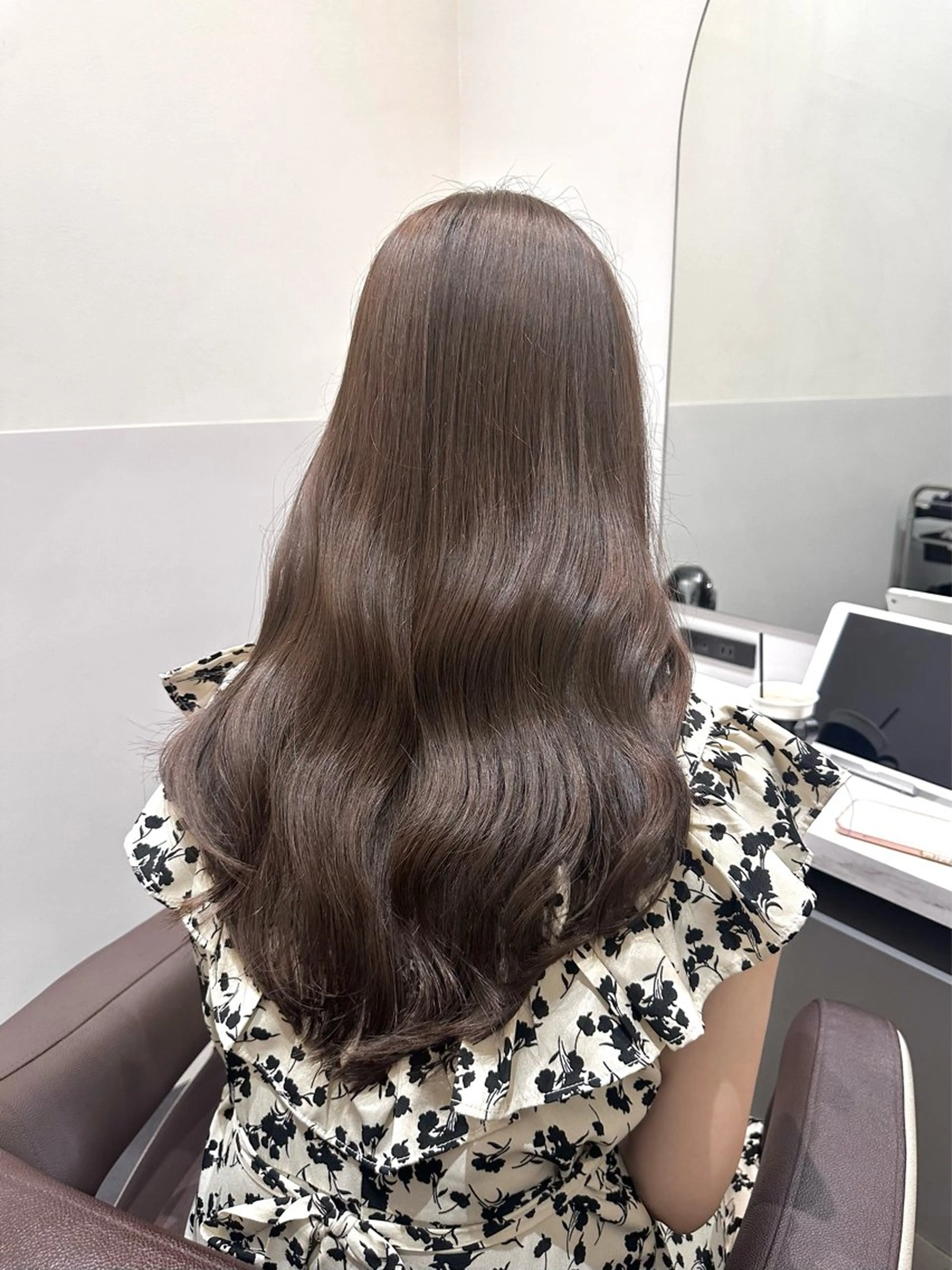 ロング カラー ベージュカラー ブリーチ ブリーチなしカラー カット ヘアカラー トリートメント 矢野 晃平のヘアスタイル