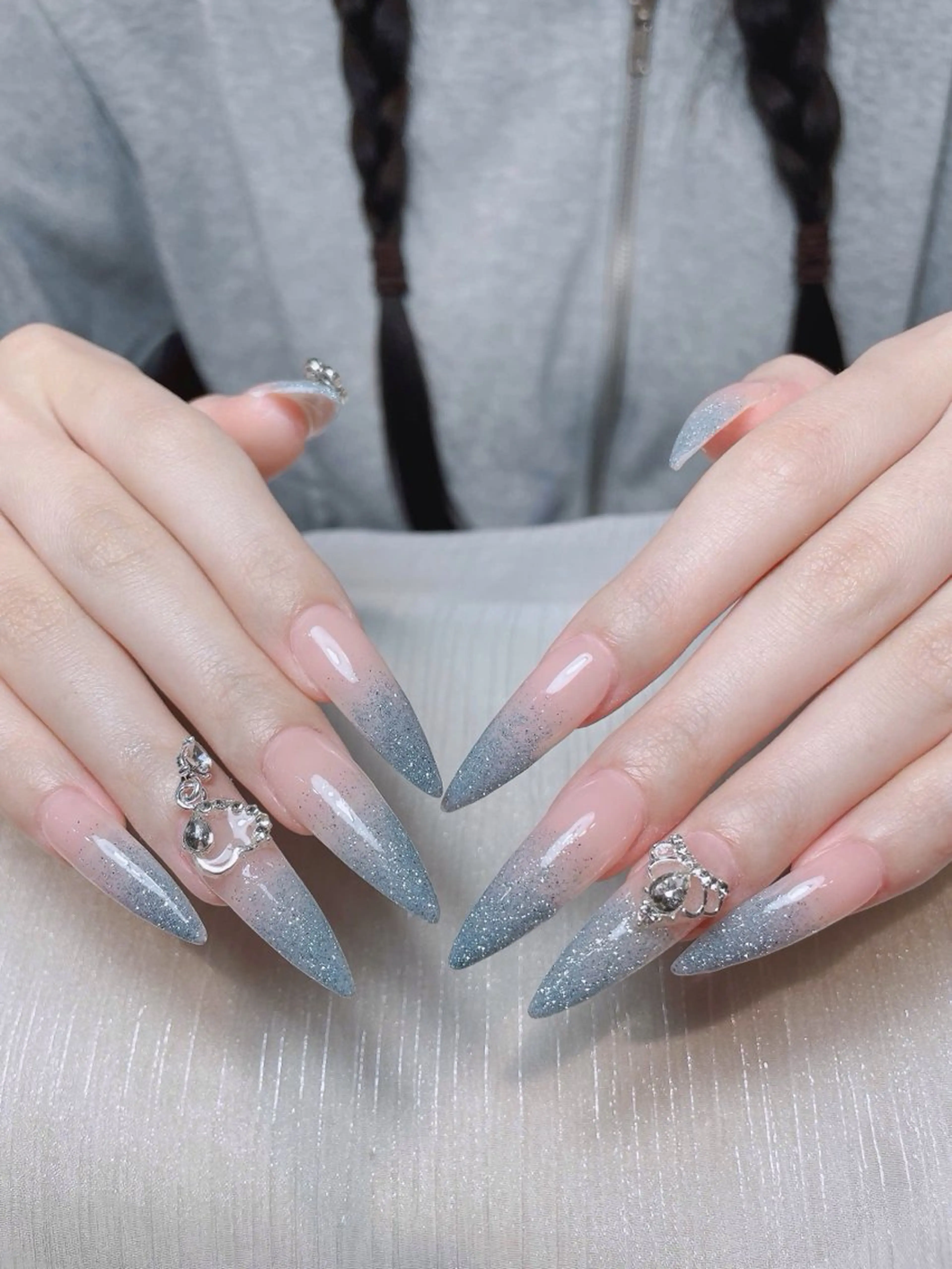 ネイル オーロラネイル ボルドー ブラウン 氷ネイル・うるうるネイル キラキラネイル ハンドネイル Sora  Nail 長さ出し専門店のネイルデザイン