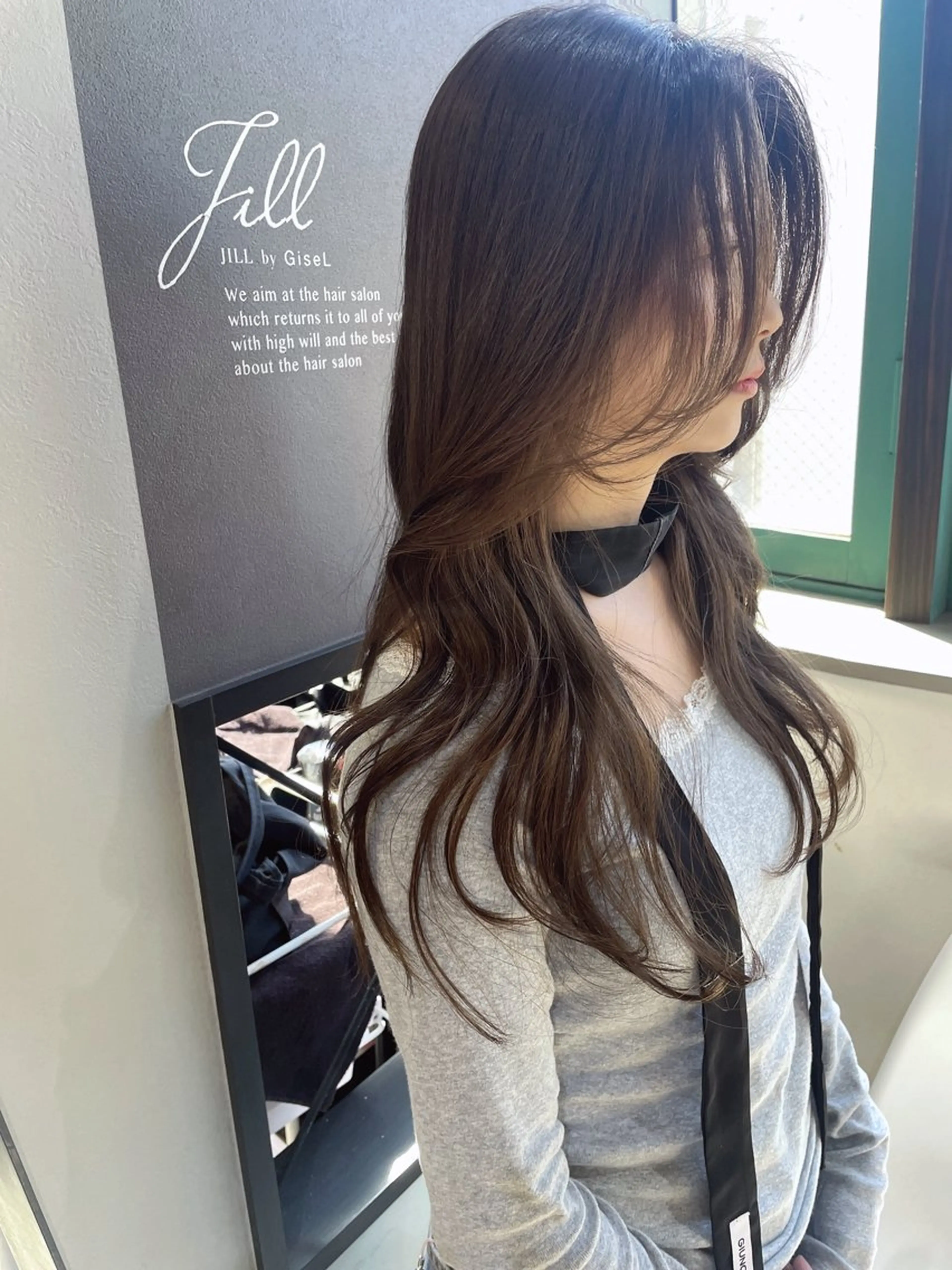 ロング カラー レイヤーカット AIRI layer cut hairのヘアスタイル