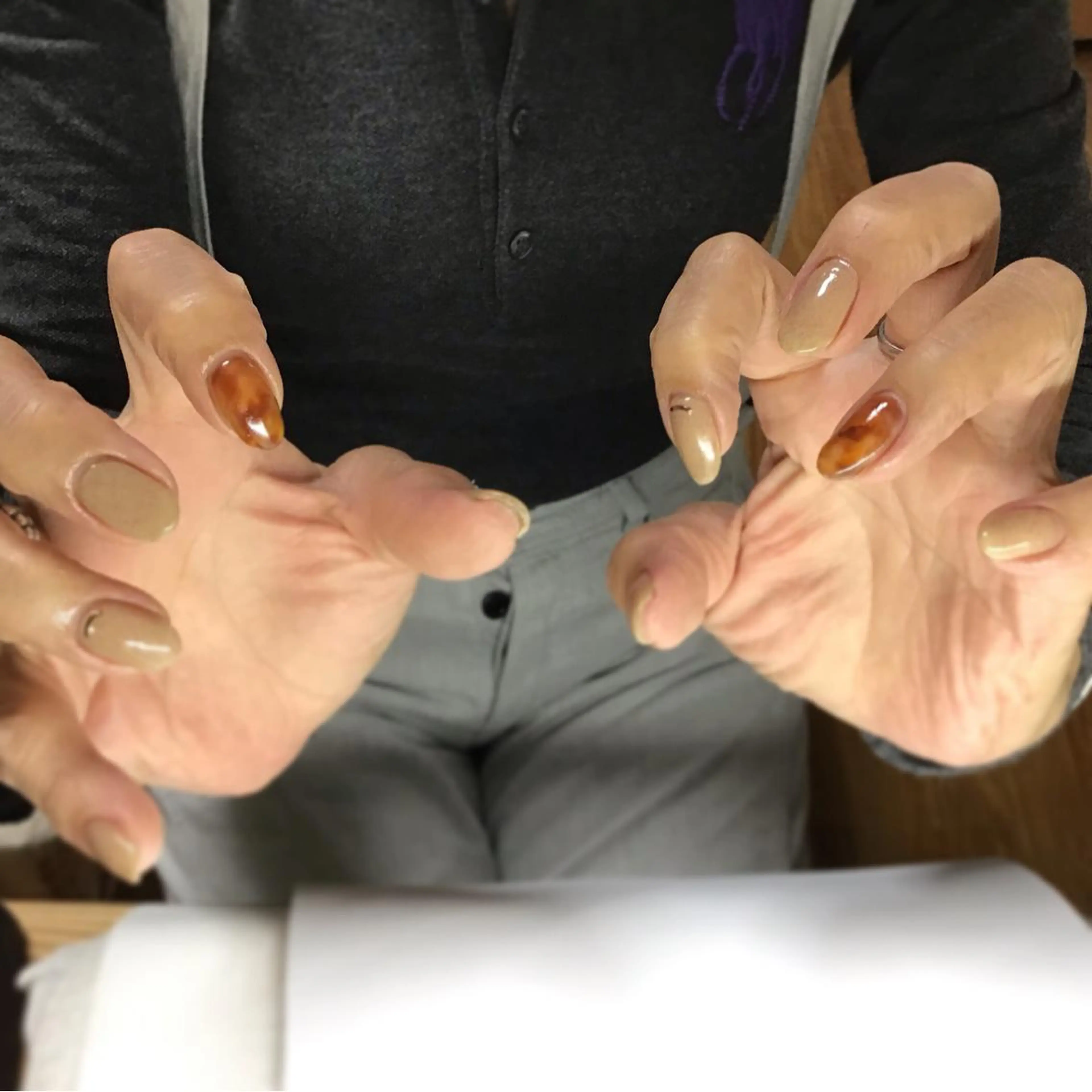 ネイル べっ甲ネイル シンプルネイル gui amichanのネイルデザイン