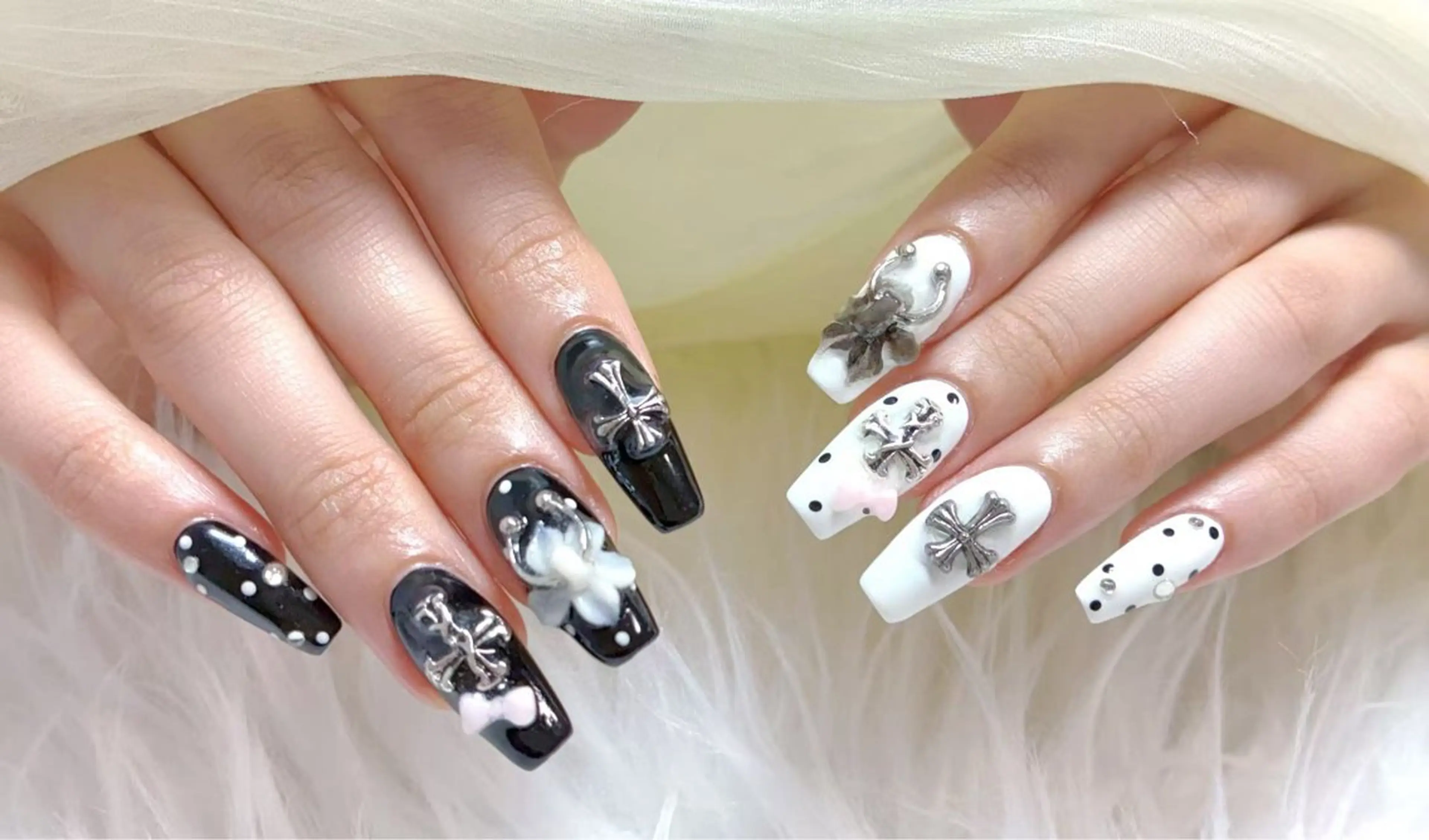 ネイル アニマル柄 チークネイル フラッシュネイル フットネイル フレンチネイル ハンドネイル B·U Nail大宮 長さだし専門店のネイルデザイン